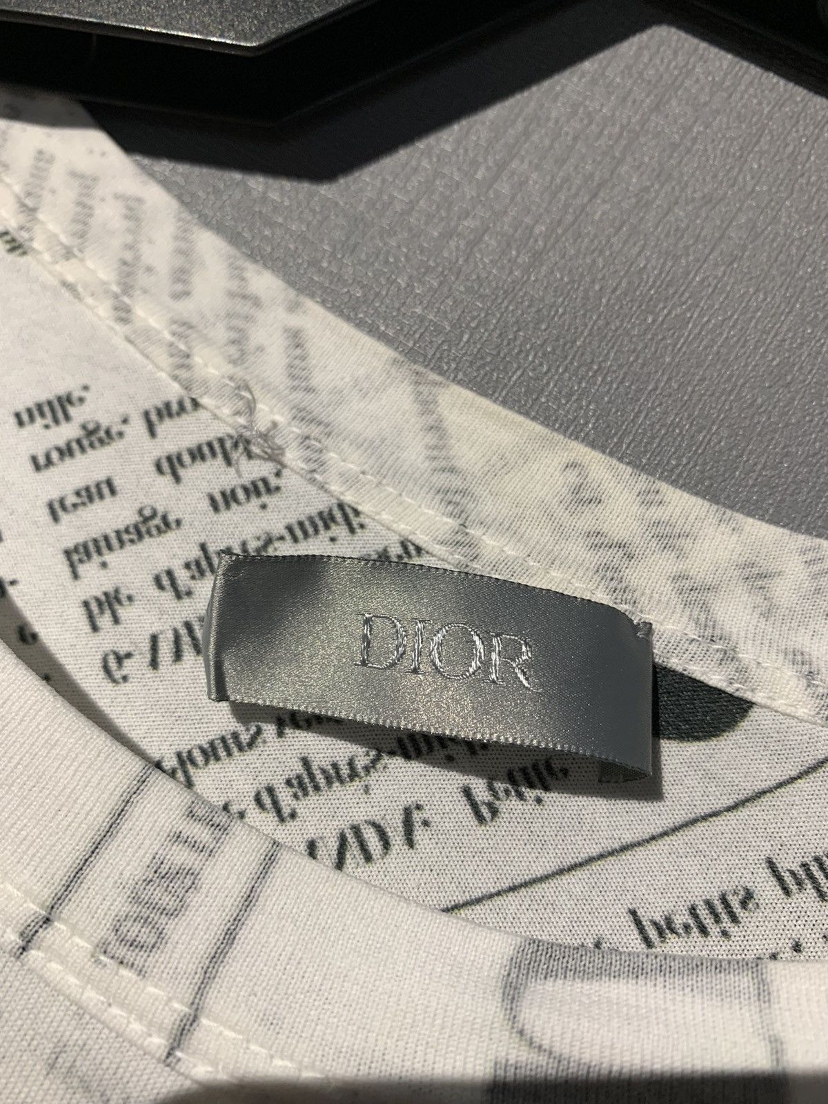 Dior Dior x Daniel Arsham Newspaper Print Tee Beige White Size US M / EU 48-50 / 2 - 3 Thumbnail