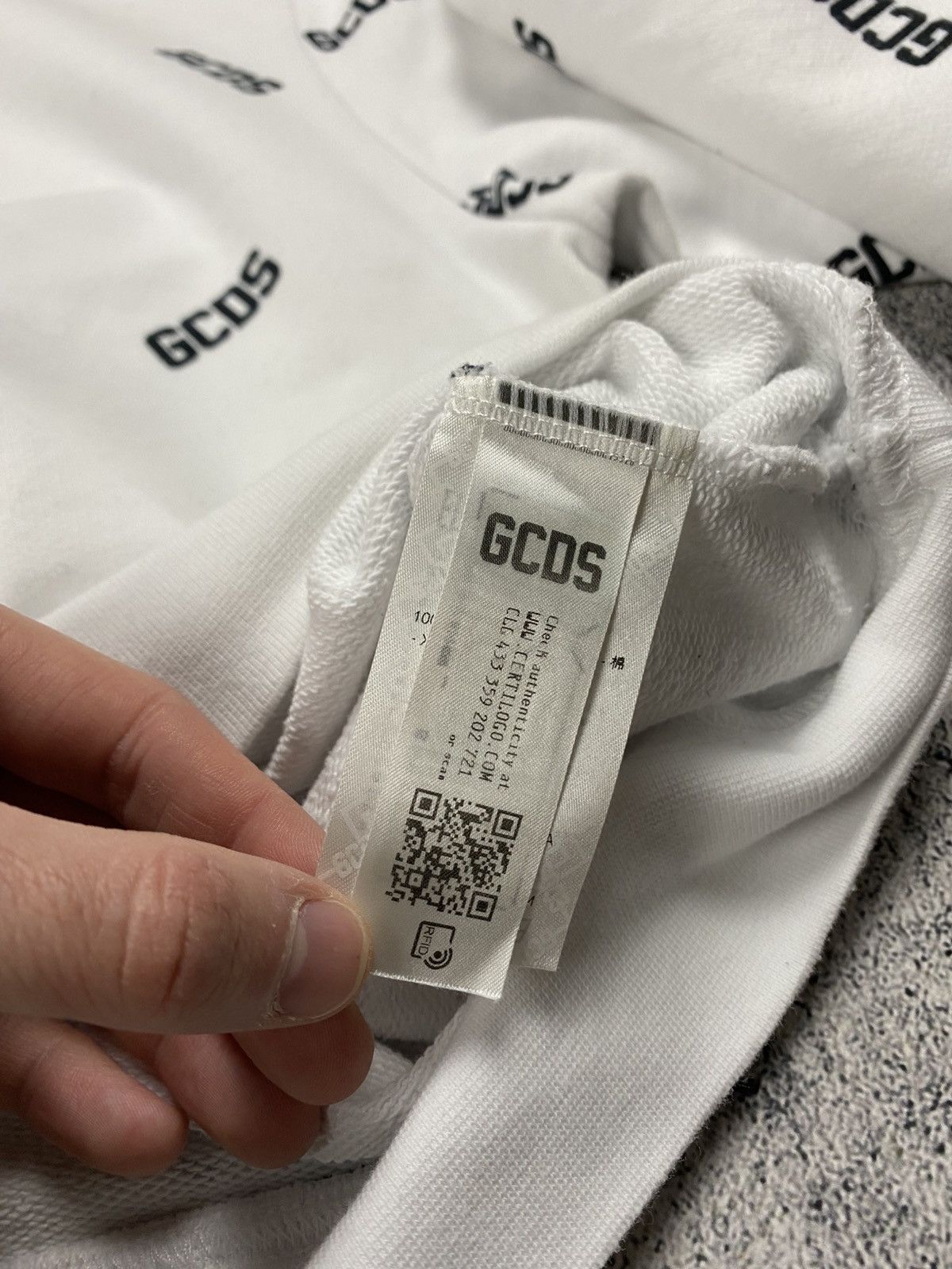 GCDS Rare GCDS Monogram Big Logo Hype Sweatshirt Size US L / EU 52-54 / 3 - 16 Thumbnail