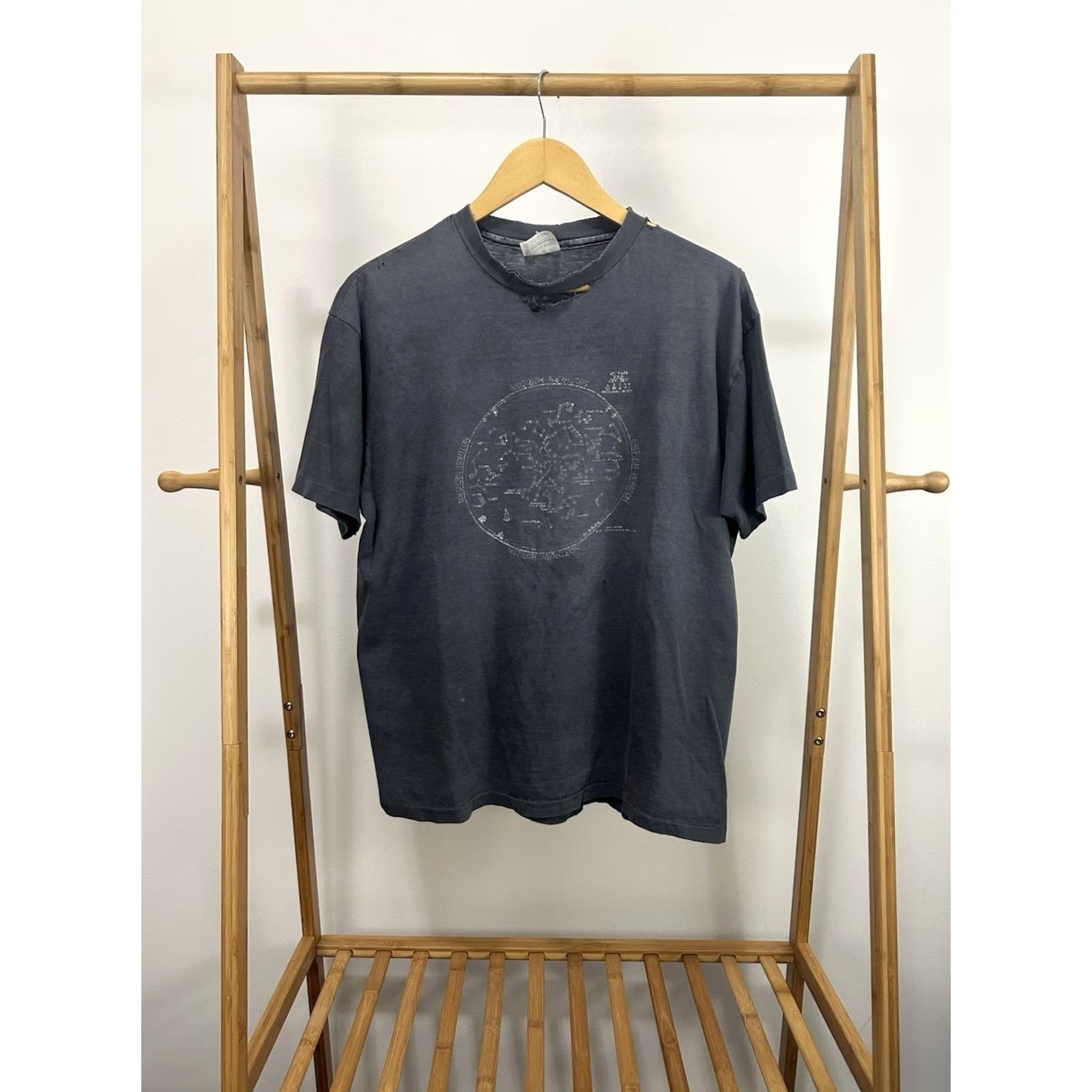 Hanes VTG 80s Horoscope Zodiac Gradient Sun Faded Worn Thrashed Hanes Beefy T-Shirt XL SHIRT Mens Blue Size US XL / EU 56 / 4 - 2 Thumbnail