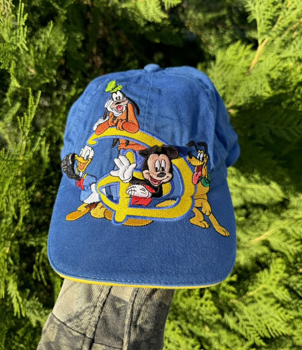 Disney × Vintage Vintage Disney Cap Youth size Size ONE SIZE - 1 Thumbnail