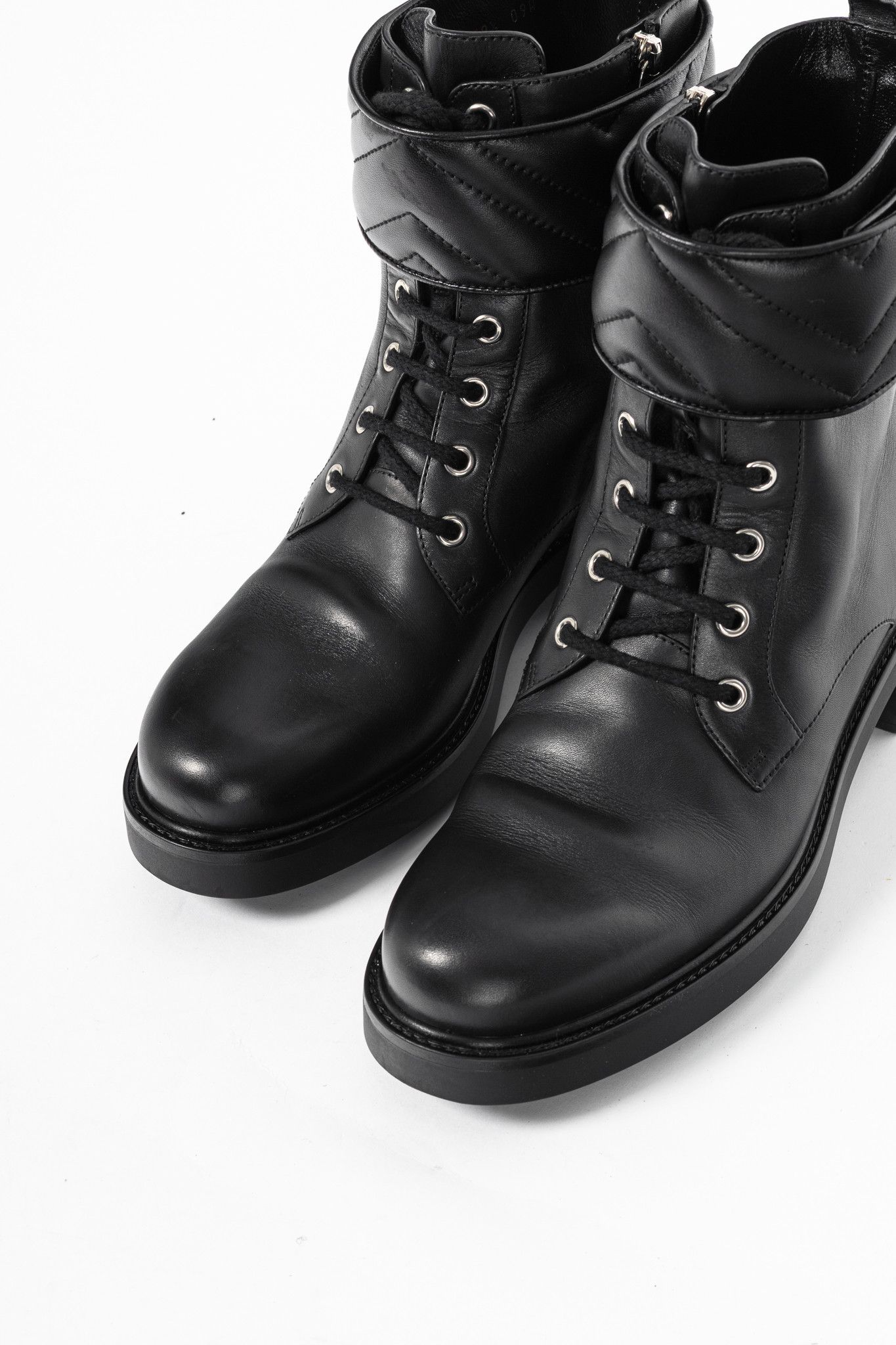 Gucci Gucci Black Leather Double G Combat Ankle Boots Size US 9 / IT 39 - 6 Thumbnail
