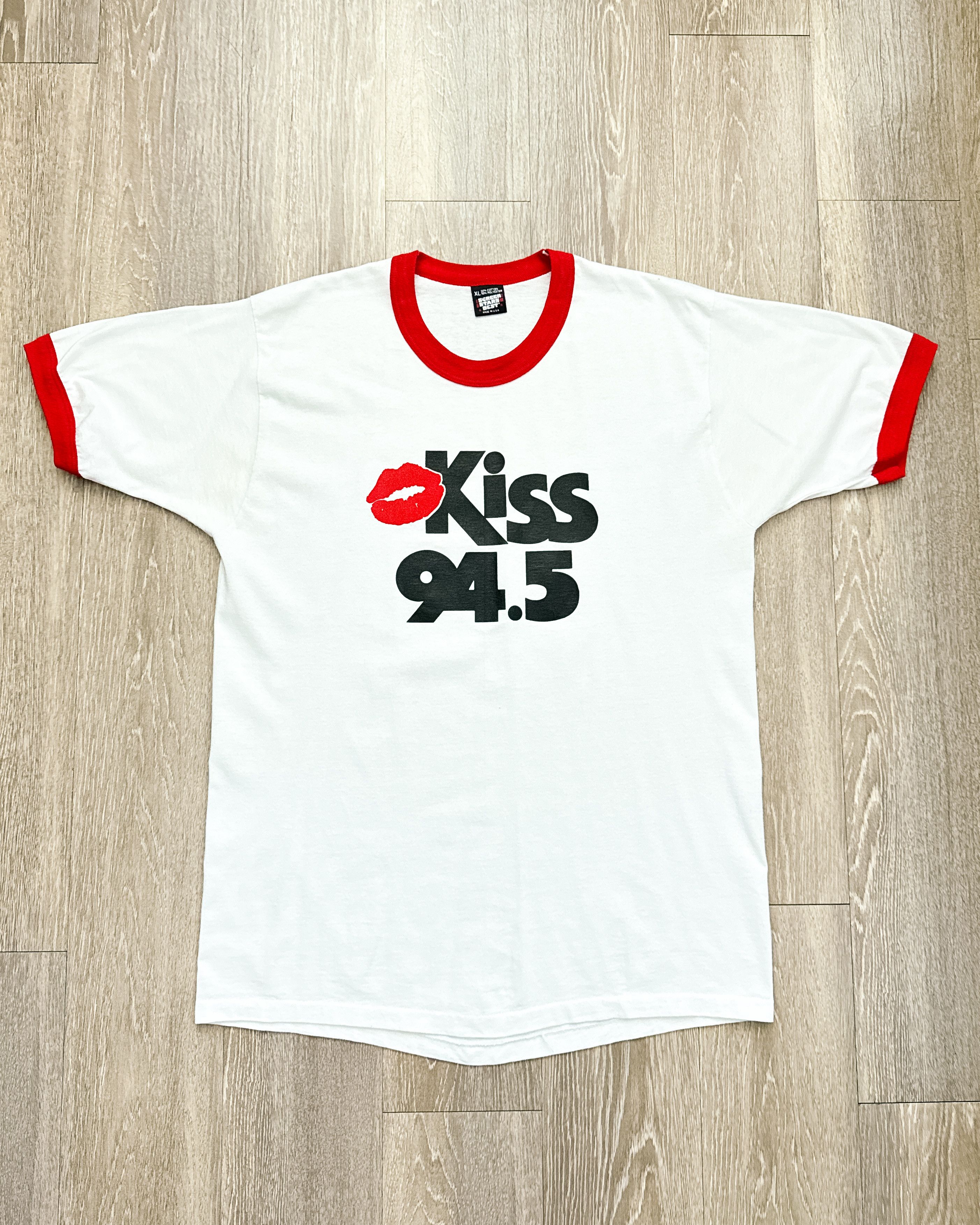 Vintage Vintage 1980s Kiss 94.5 Radio Ringer T Shirt White Red XL Size US XL / EU 56 / 4 - 1 Thumbnail