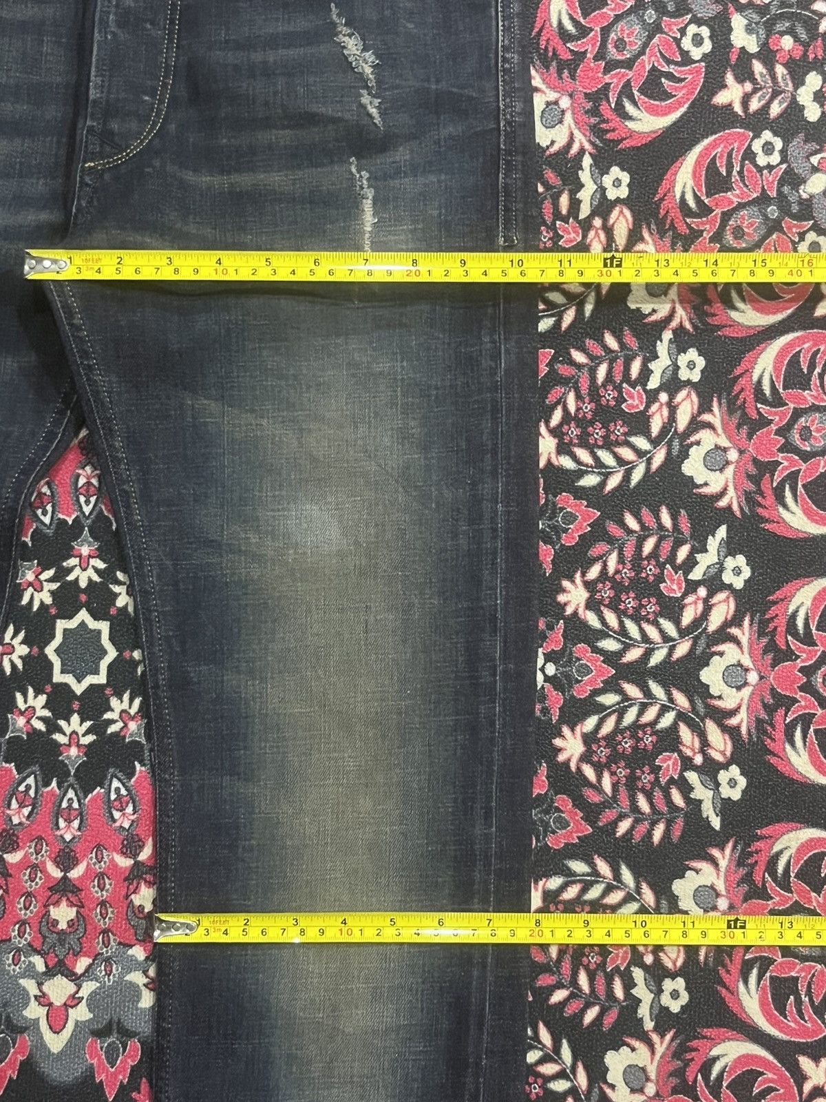 Diesel Black Gold Vintage Diesel “Viker-R-Box” Regular Straight Distress Jeans Size US 31 - 16 Thumbnail