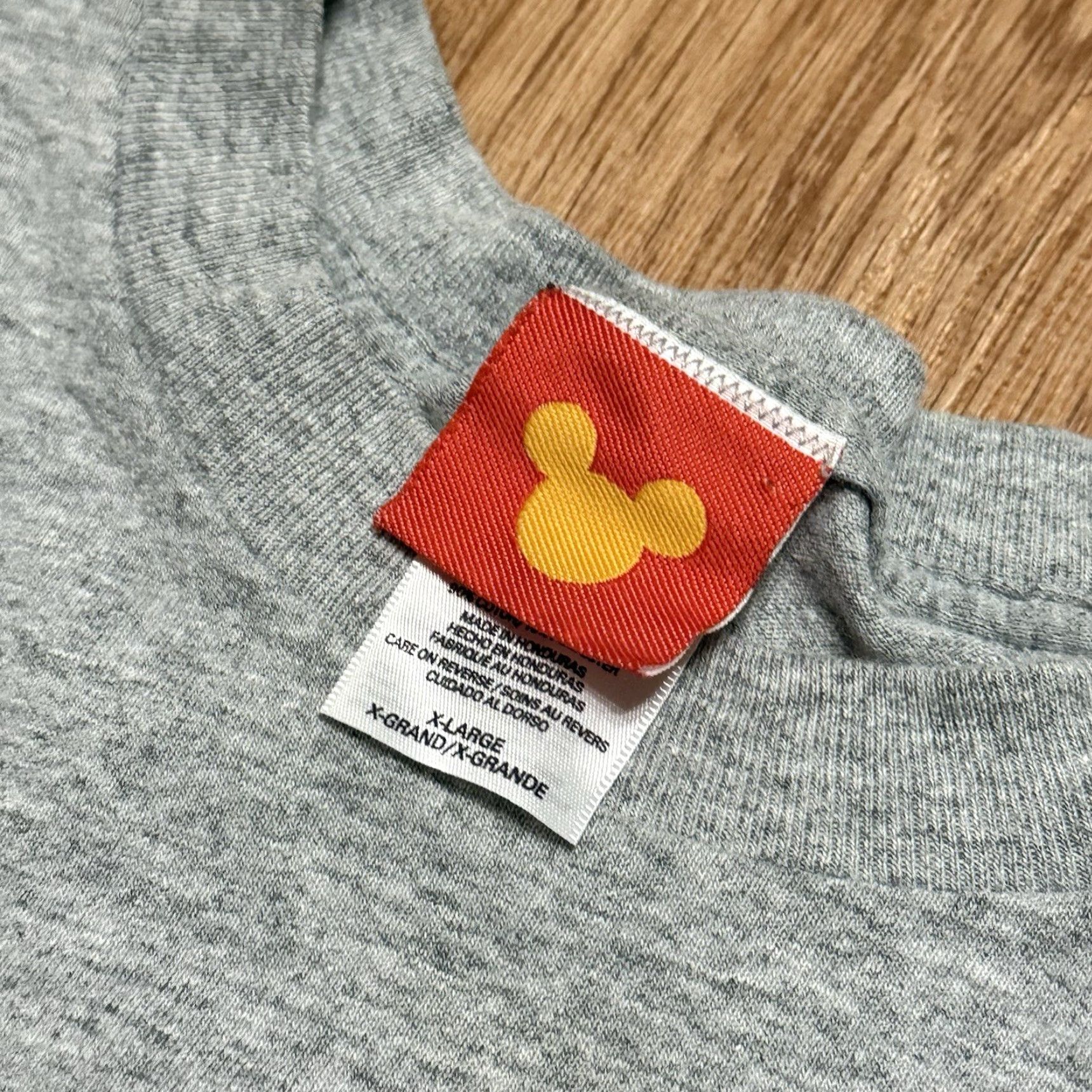 Disney Minnie Mouse Shirt Womens XL Gray Graphic Crew Neck Short Sleeve Disney T-Shirt Womens XL Gray Graphic Crew Neck Short Sleeve Disney Size XL / US 12-14 / IT 48-50 - 3 Thumbnail