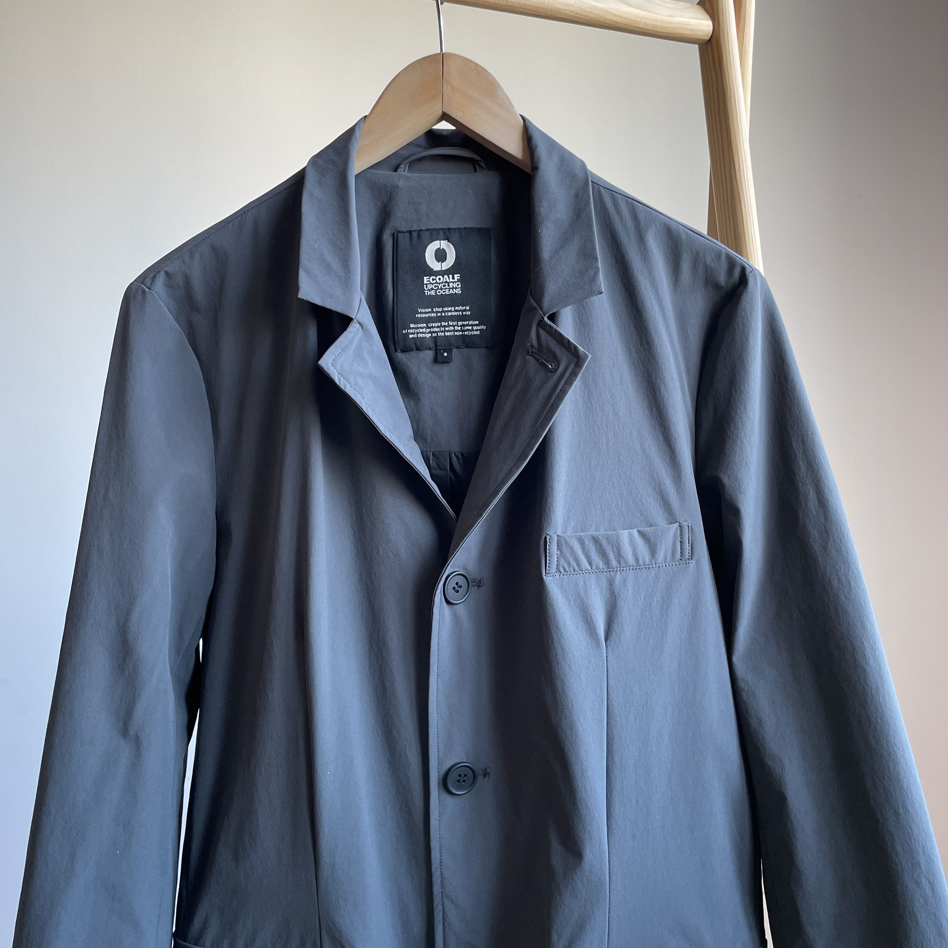 ECOALF Ecoalf Lightweight Recycled Nylon Coat Size S Size US S / EU 44-46 / 1 - 4 Thumbnail