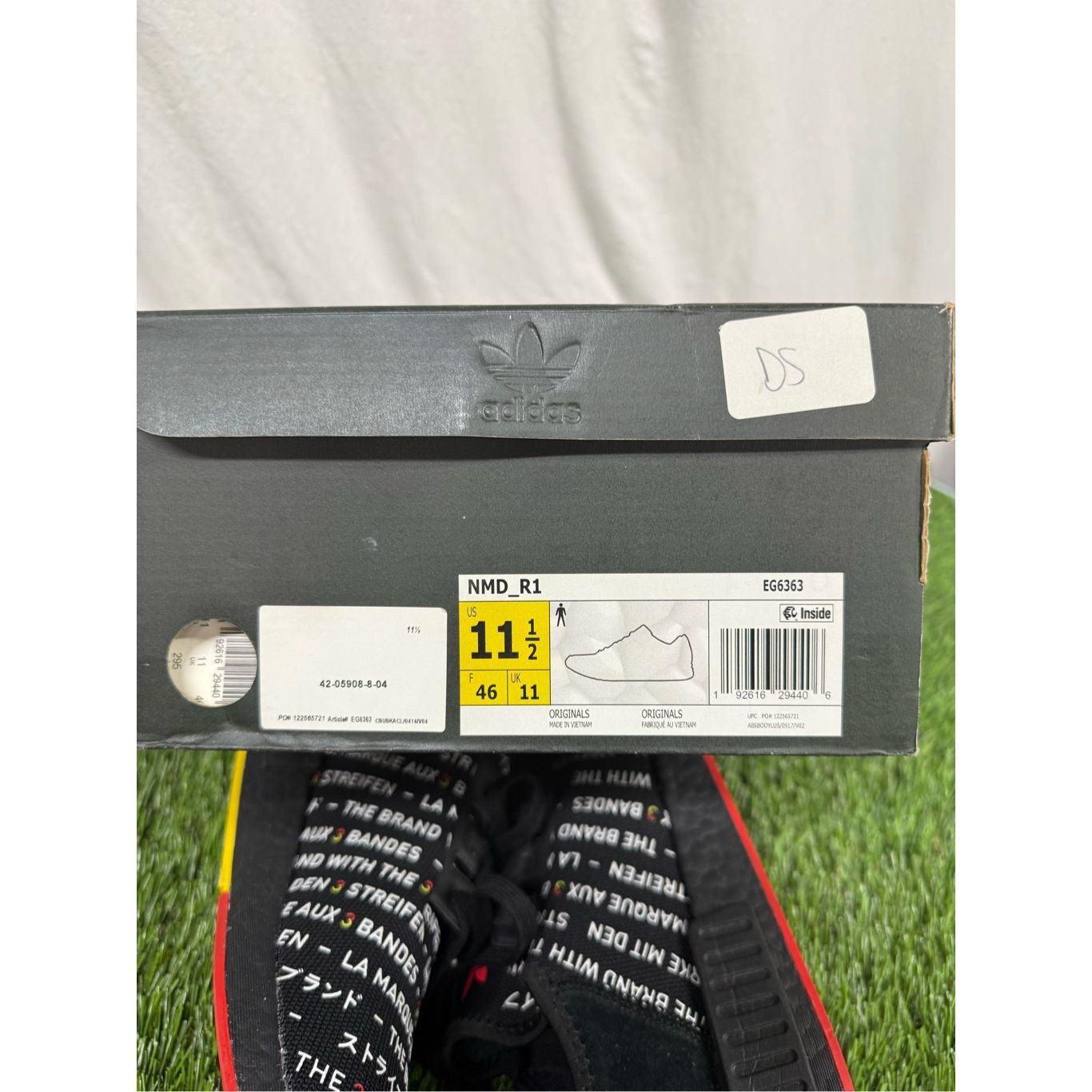 Adidas Adidas NMD R1 Mens Size 11.5 EG6363 Black Red Sneakers Size US 11.5 / EU 44-45 - 7 Thumbnail