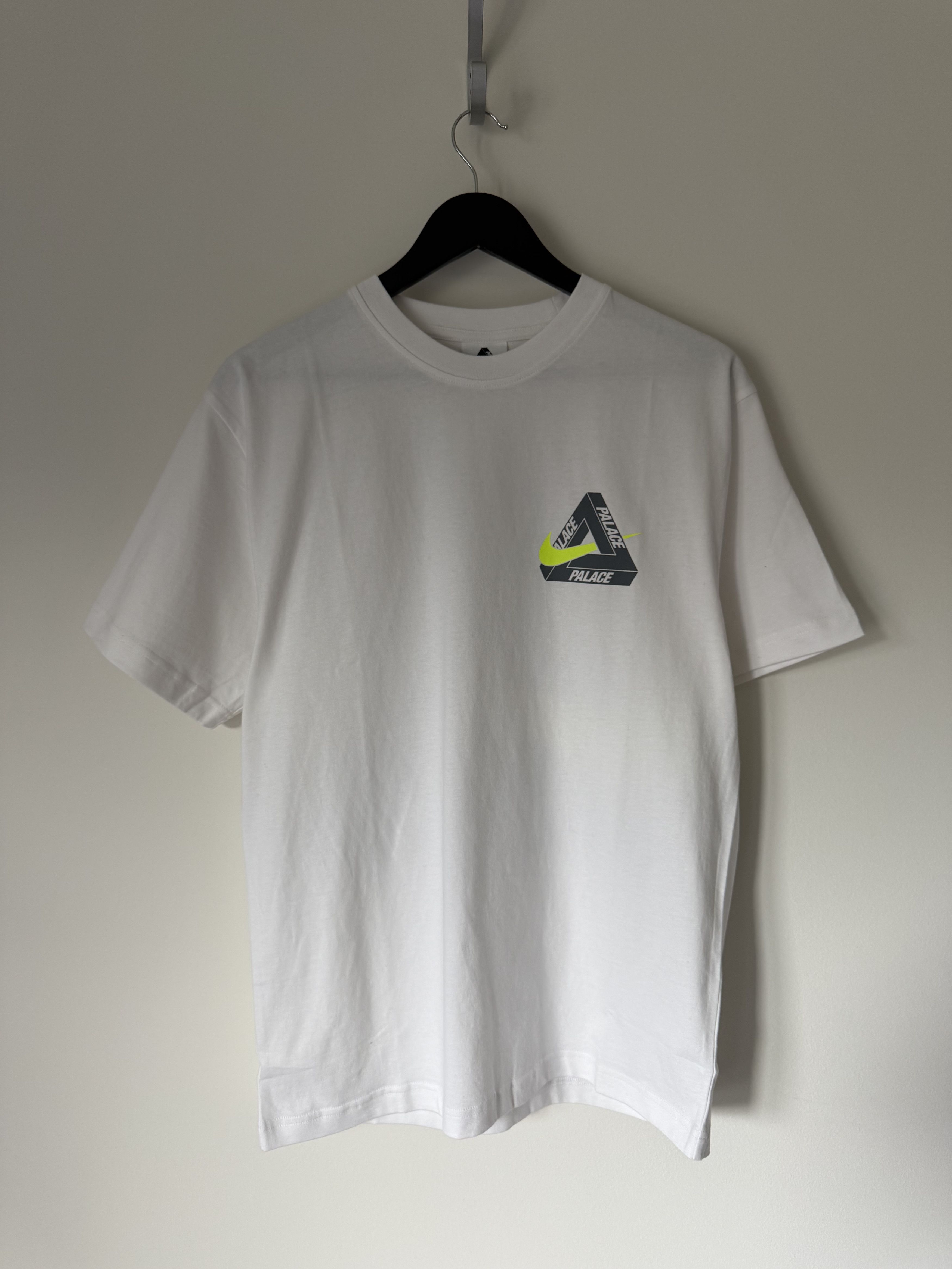 Palace Palace Nike Tri Swoosh Tee in White Size US S / EU 44-46 / 1 - 4 Thumbnail