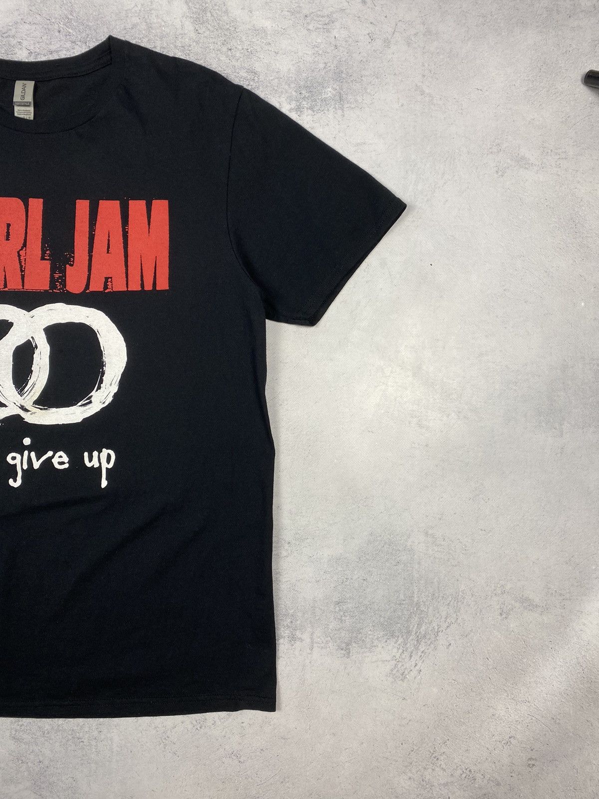 Band Tees Pearl Jam Tour 2022 Black Don't Give Up Crew Neck T Shirt Size US L / EU 52-54 / 3 - 4 Thumbnail