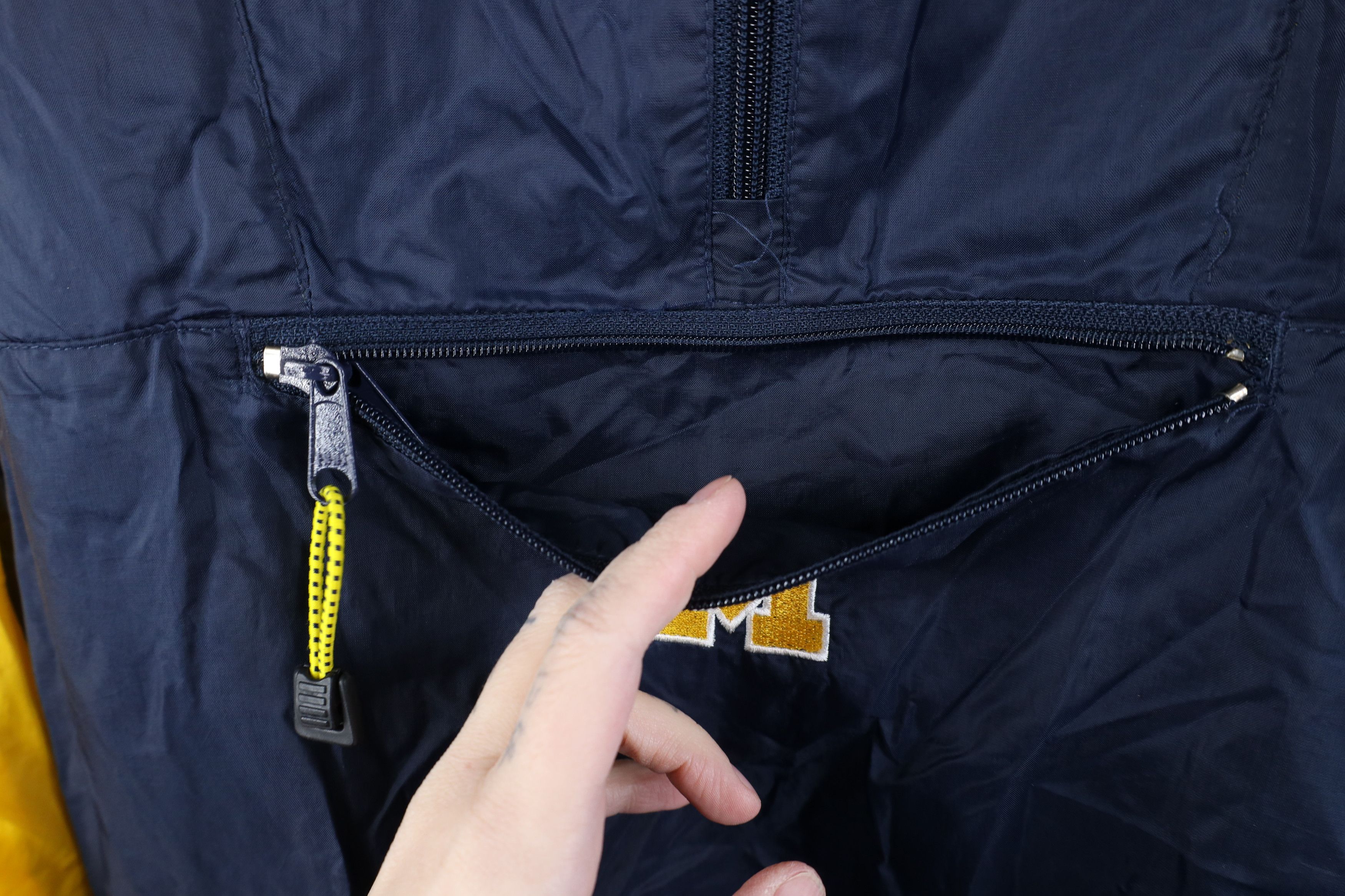Vintage Vintage 90s University of Michigan Packable Anorak Jacket Size US XL / EU 56 / 4 - 8 Thumbnail