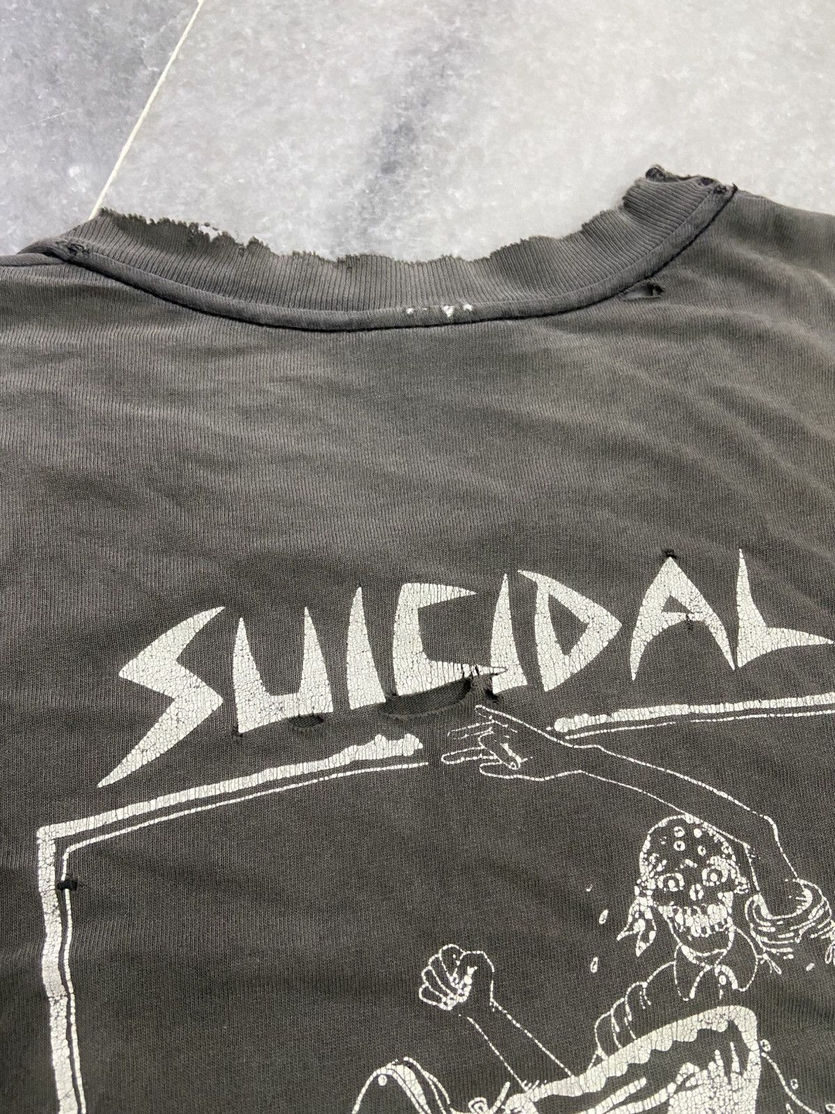Band Tees Vintage 90s Suicidal Tendencies Punk Distressed Band Tee Size US M / EU 48-50 / 2 - 8 Thumbnail
