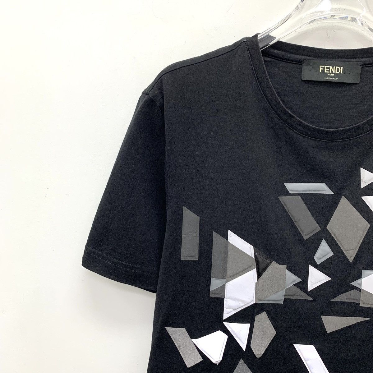 Fendi Fendi Black Geometric Embossed Short Sleeve T-shirt K26WX Size US S / EU 44-46 / 1 - 3 Thumbnail