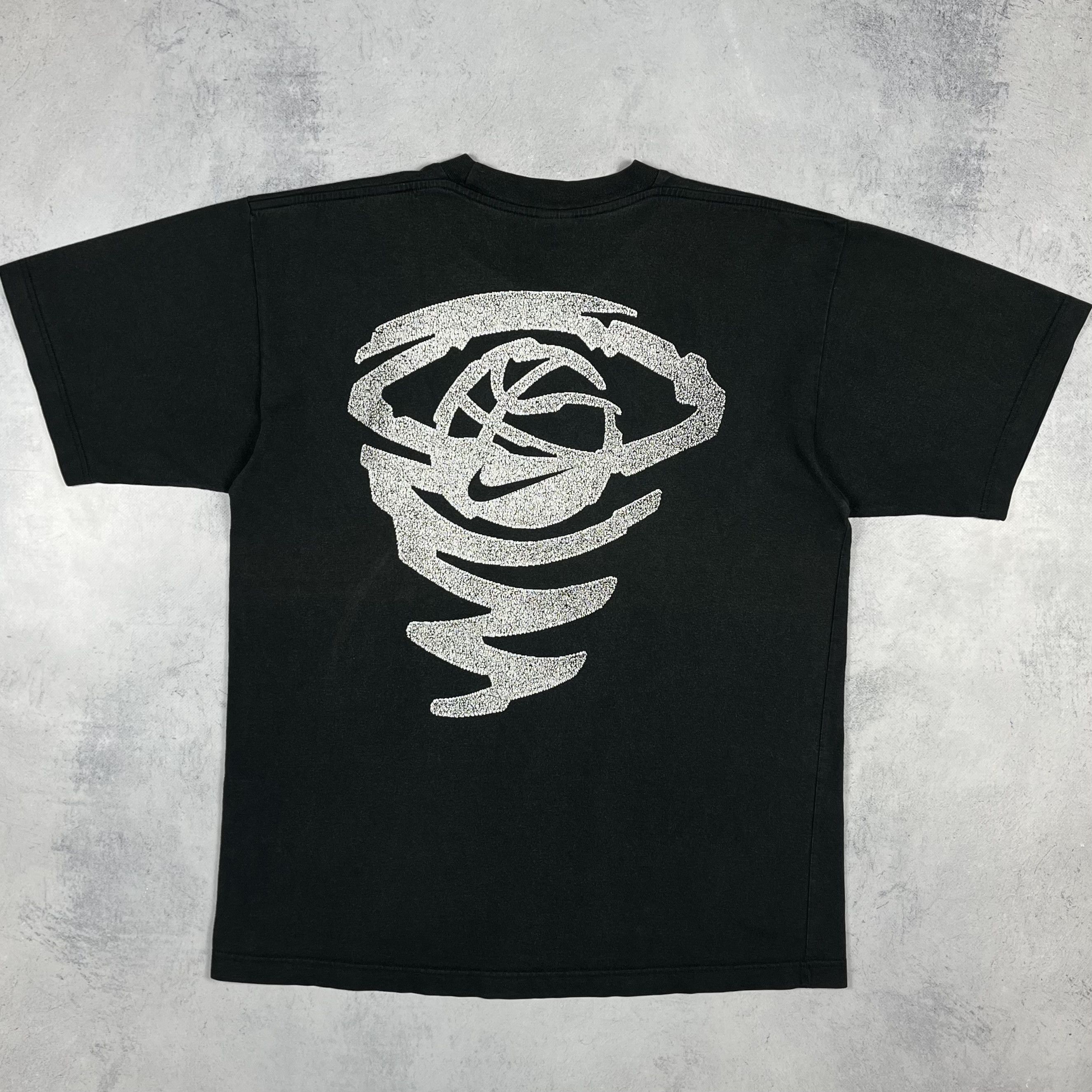 Nike Iconic Vintage Nike Basketball Big Logo T Shirt 90’s Size US M / EU 48-50 / 2 - 2 Thumbnail