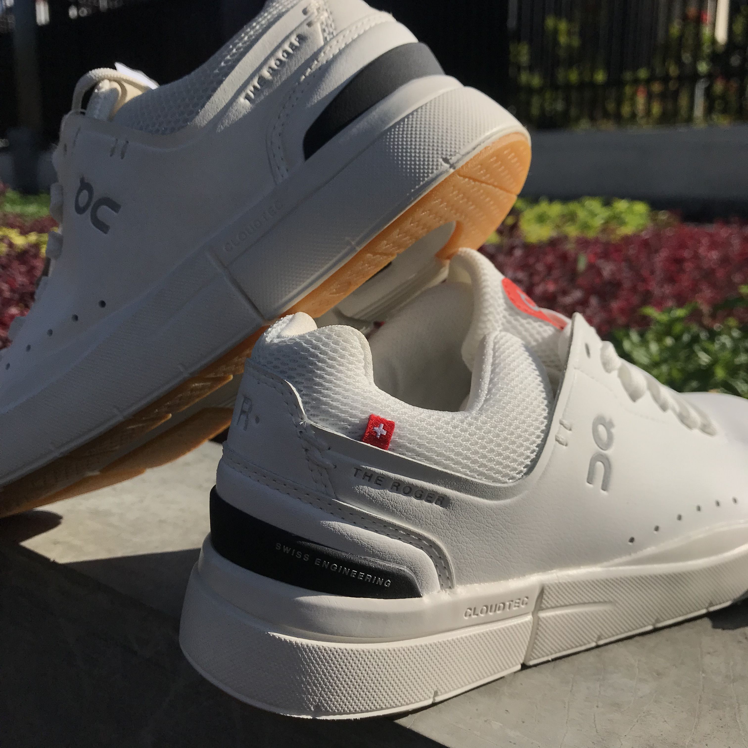 On On Cloud THE ROGER Advantage All White Bnwt Brand New Size US 5 / EU 37 - 5 Thumbnail