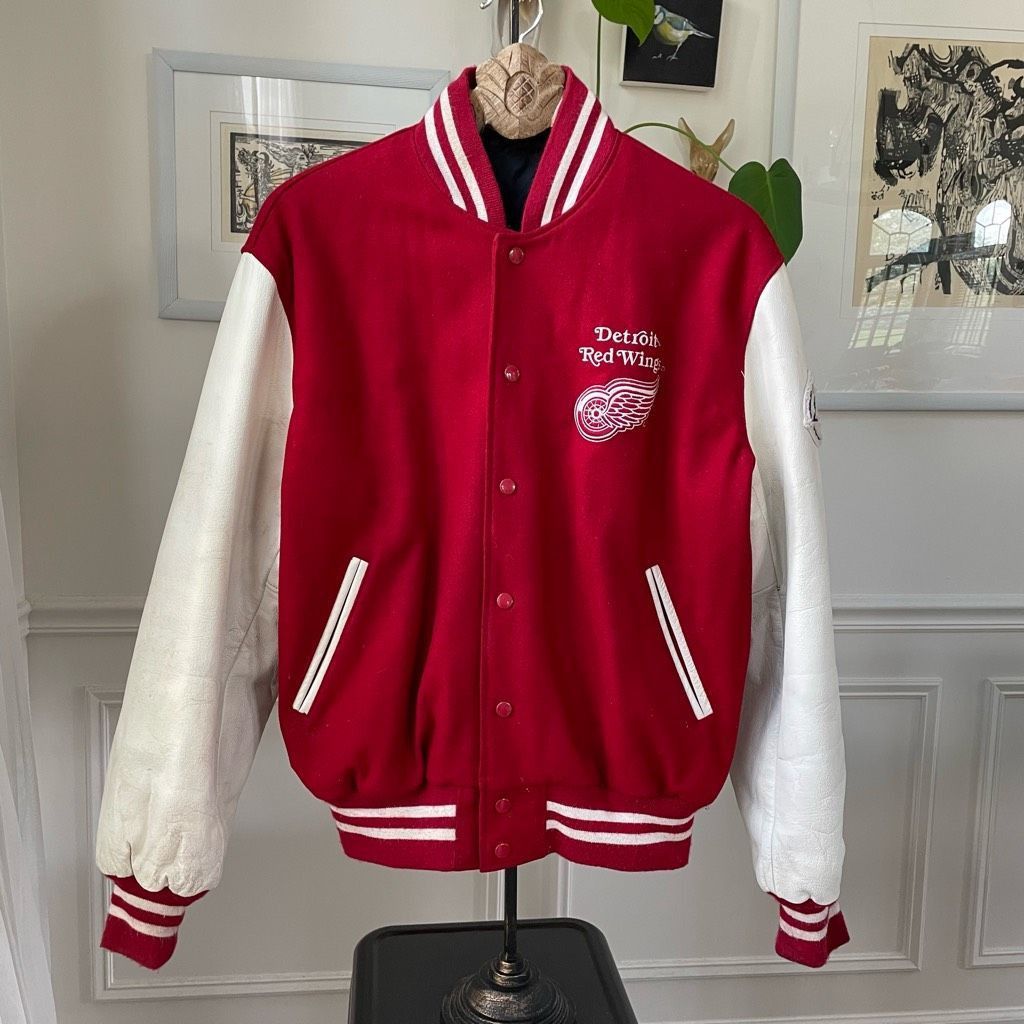 image of Nhl Detroit Red Wings Miller Light Hockey Beer Varsity Jacke, Men's (Size Medium)