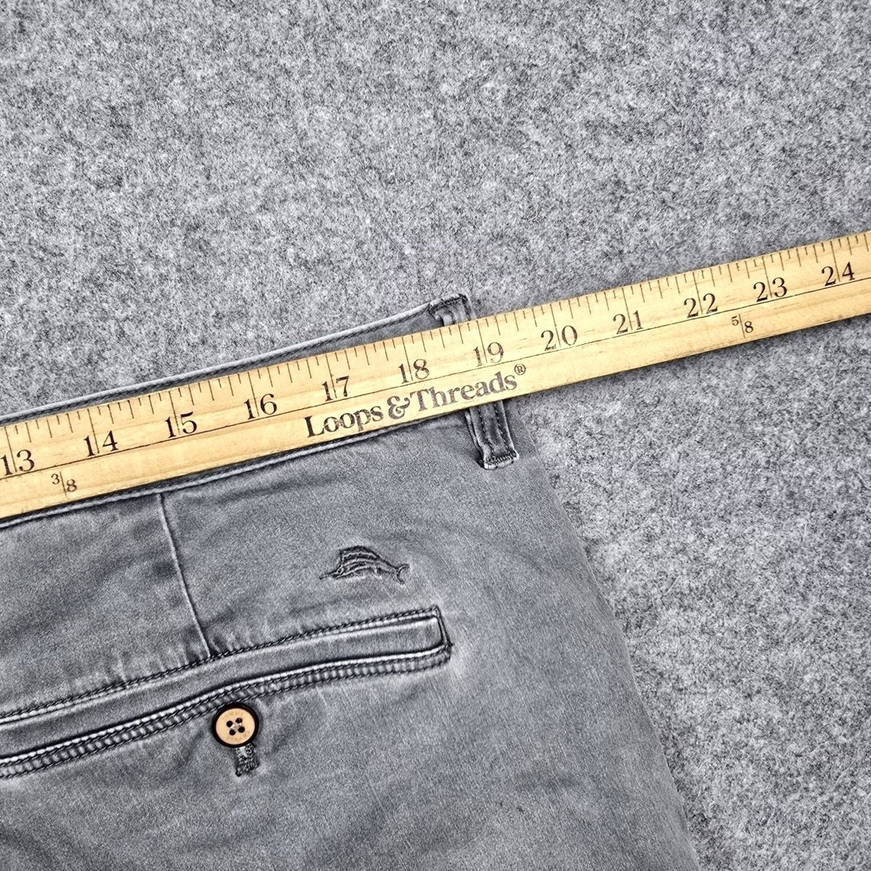 Tommy Bahama Tommy Bahama Mens 38 Gray Chino Shorts Casual Summer 10" Inseam Stretch Washed Size US 38 / EU 54 - 7 Thumbnail