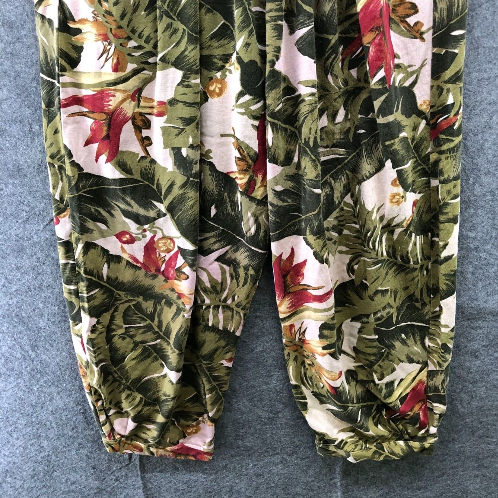 Liz Claiborne VINTAGE Liz Claiborne Pants Womens M High Waisted Pleated Crop Wide-Leg Casual Cropped Floral Hawaiian Tropical Knit Cotton Green Button? Size 32" / US 10 / IT 46 - 4 Thumbnail