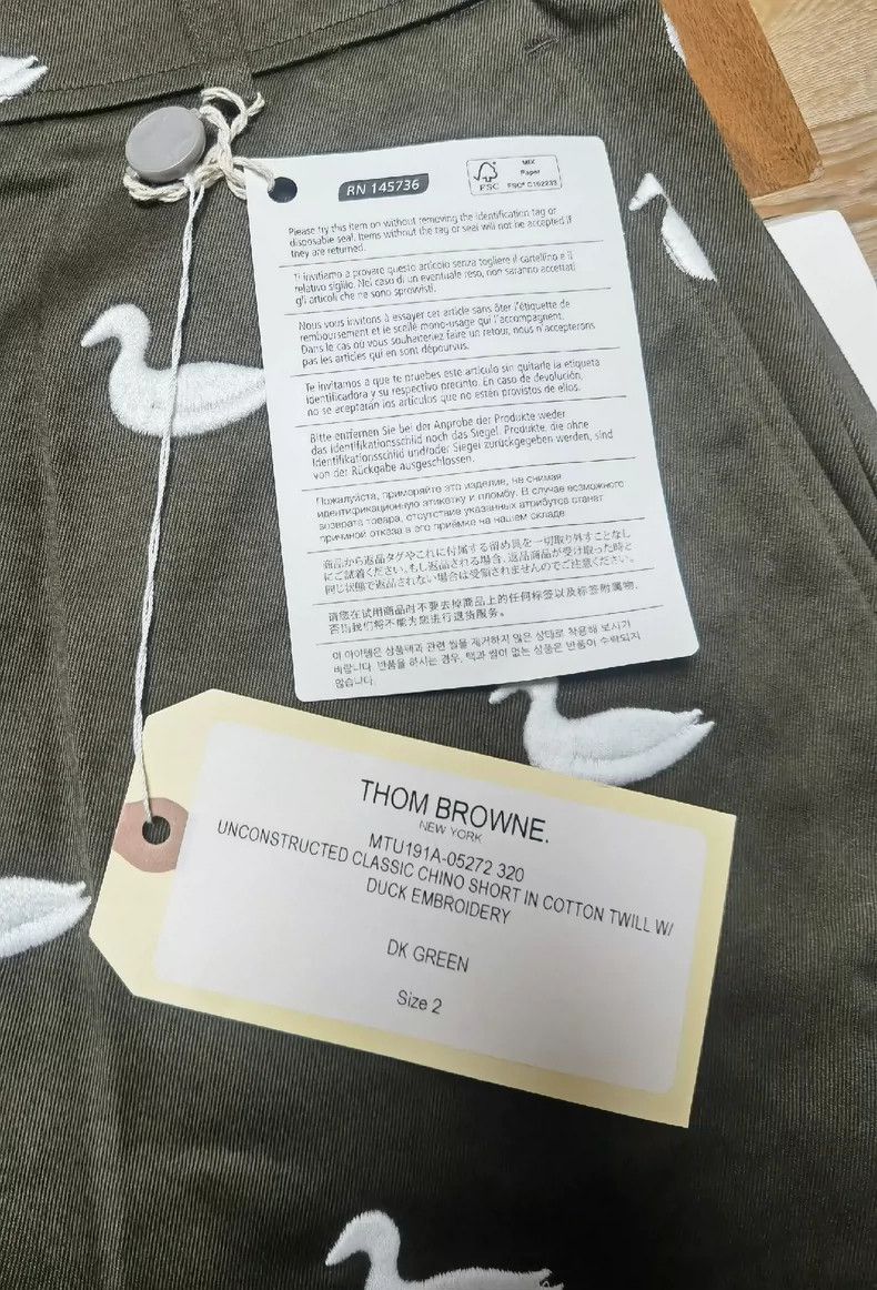 Thom Browne Thom Browne size2 Embroidered shorts Size US 40 / EU 56 - 4 Thumbnail