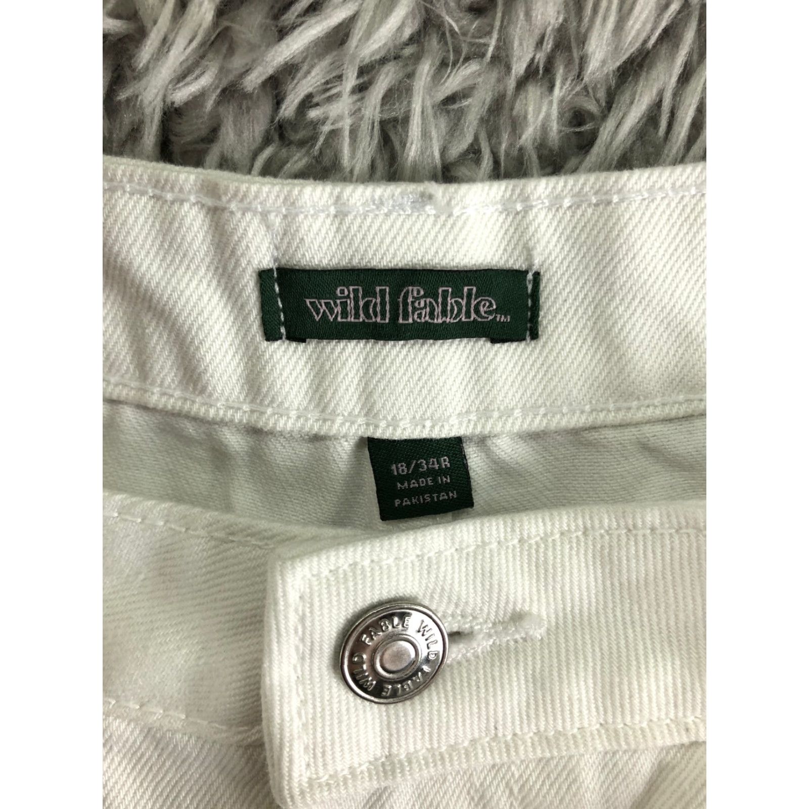 Vintage Wild Fable High Rise Bermuda Shorts Womens Plus 18 White Denim 5-Pocket Zip Button Fly Casual Modern Angel Logo Vintage: No Size 40" / US 18 - 7 Thumbnail