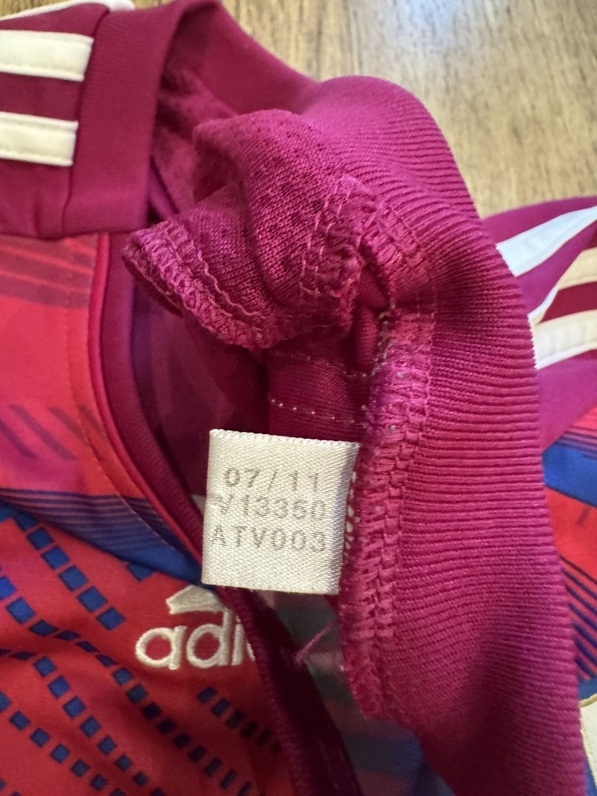Adidas OLYMPIQUE LYONNAIS LYON 2011/2012 JERSEY ADIDAS SIZ S V13350 Size US S / EU 44-46 / 1 - 12 Thumbnail