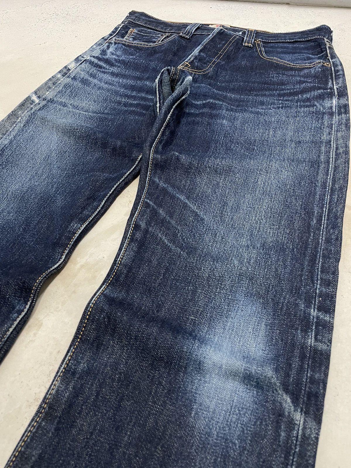 Levi's Levis 501 Straight Leg Buttonfly Dark Denim Distressed Size US 29 - 8 Thumbnail