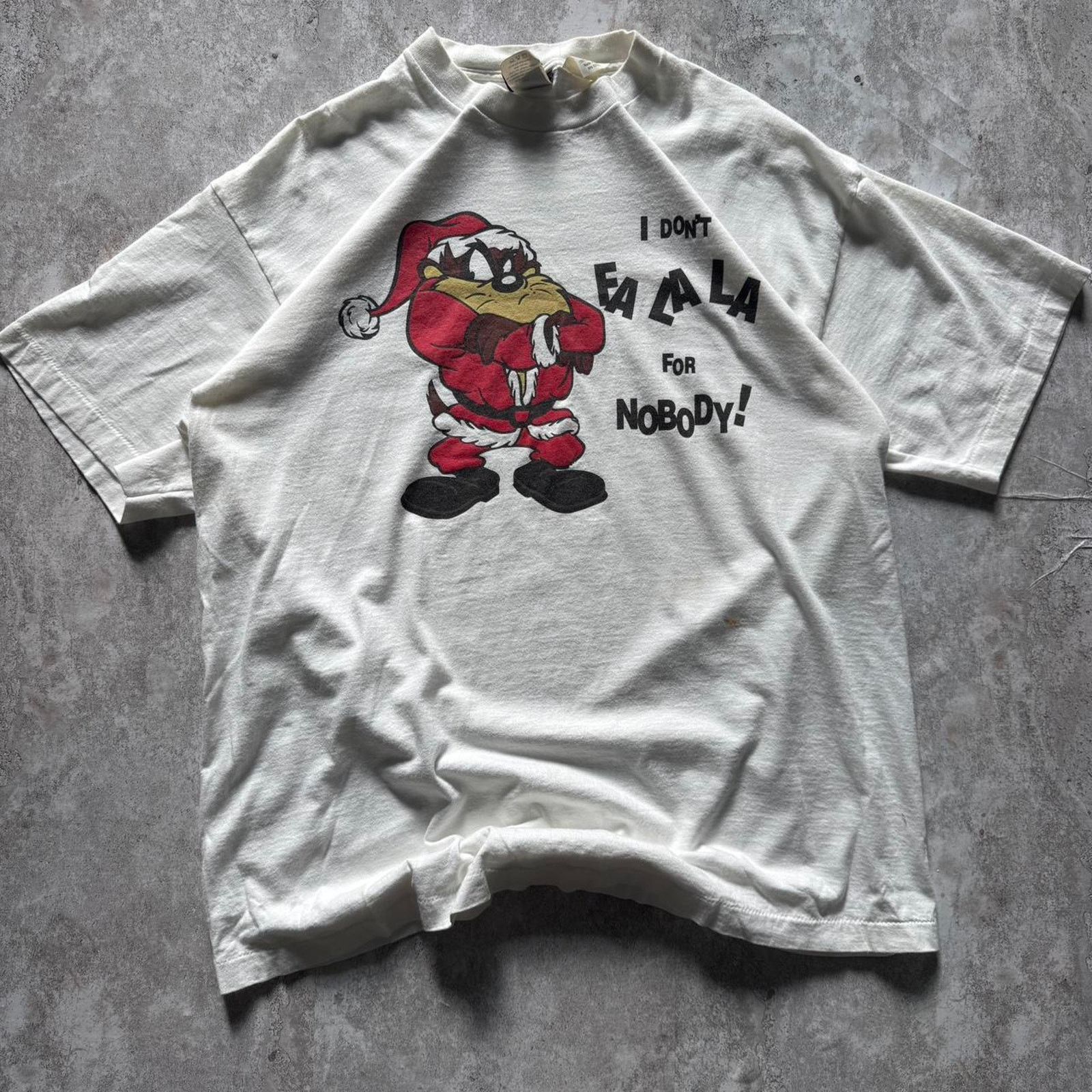 Warner Bros VTG 90s Taz Warner Bros Santa T-Shirt Size XL Graphic Tee Size US XL / EU 56 / 4 - 1 Thumbnail