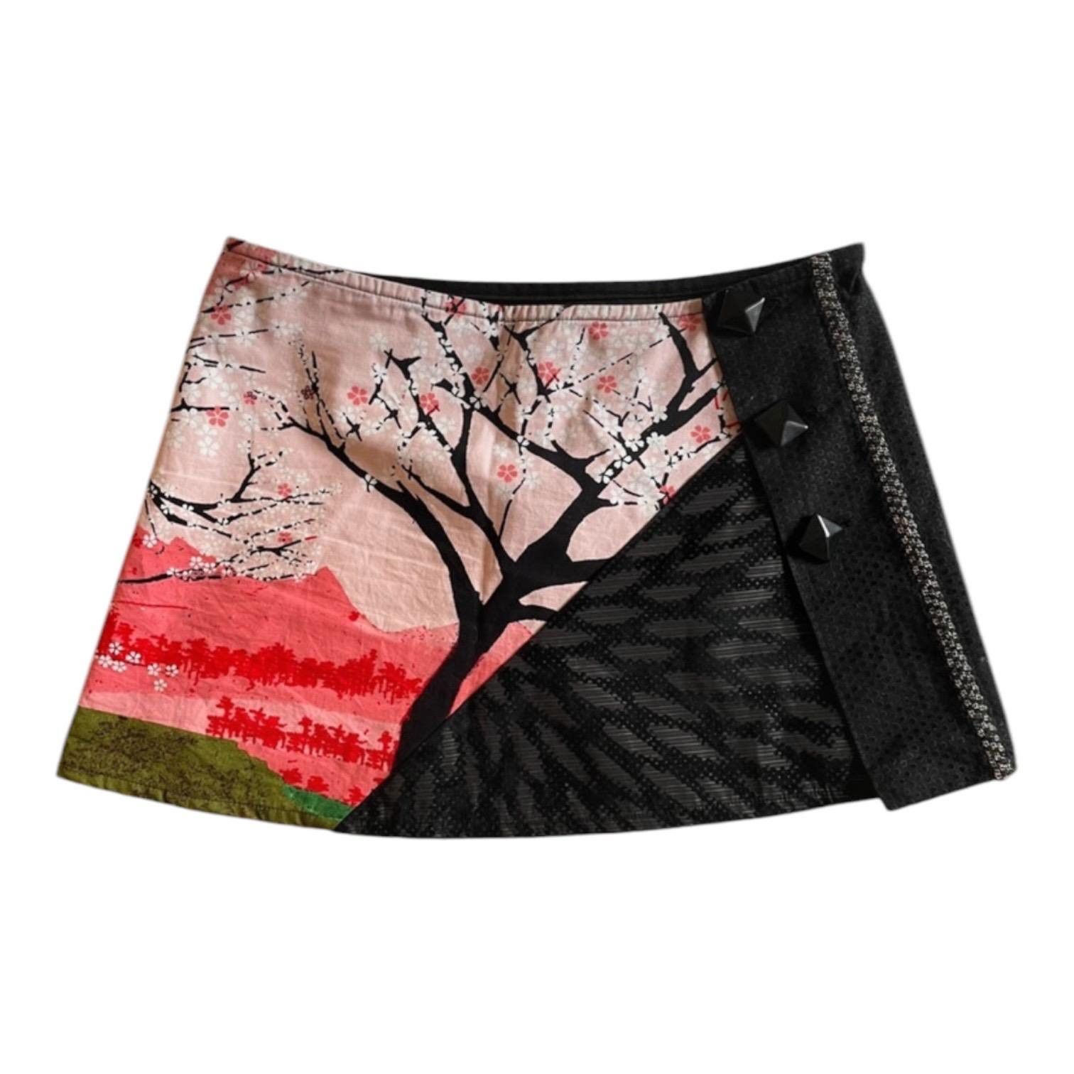 Custo Barcelona Custo Barcelona Cherry Blossom Anime Skirt & Bolero Set Size 27" / US 4 / IT 40 - 8 Thumbnail