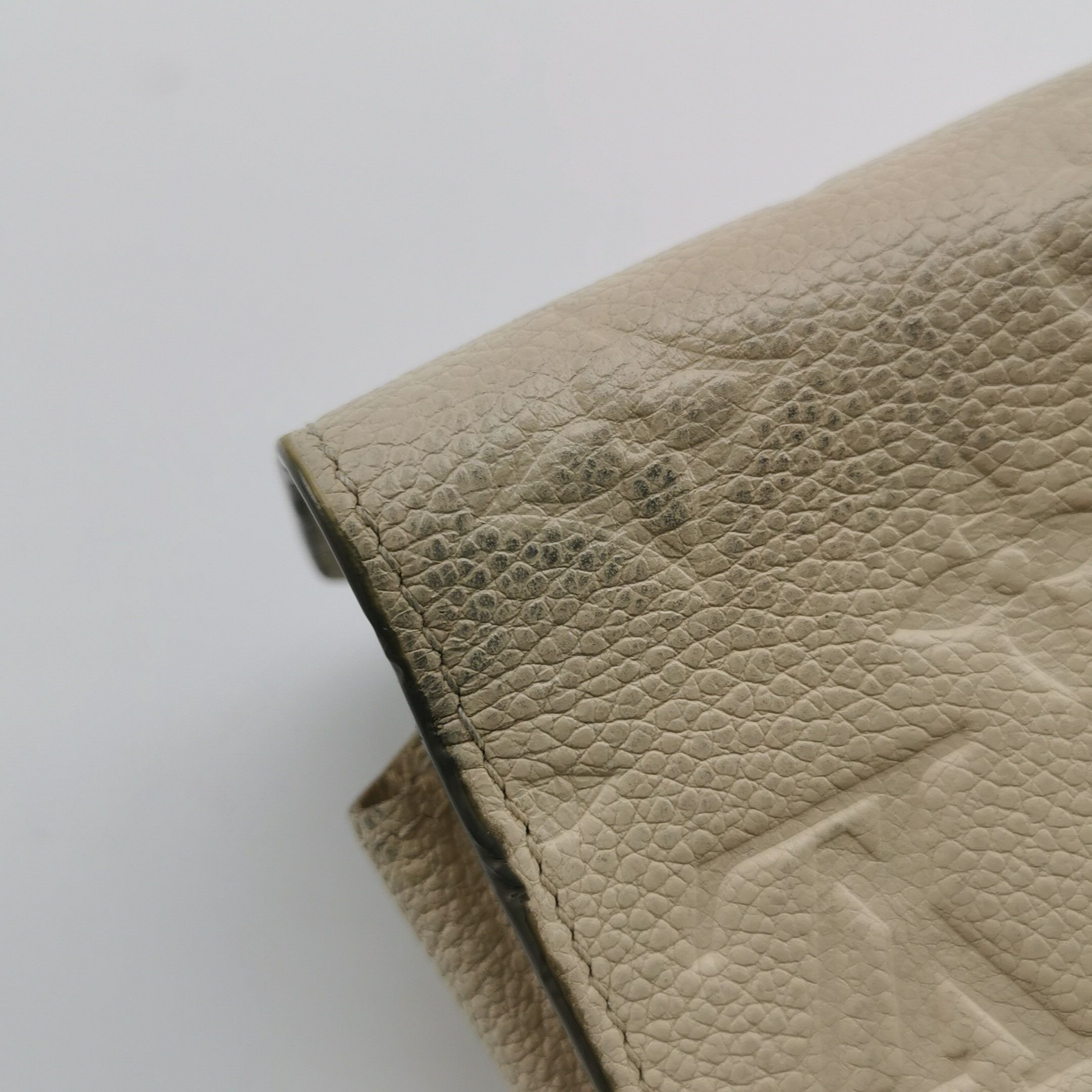 Louis Vuitton Louis Vuitton (LV) Curieuse Wallet Cowhide Solid Color Old Size ONE SIZE - 6 Thumbnail