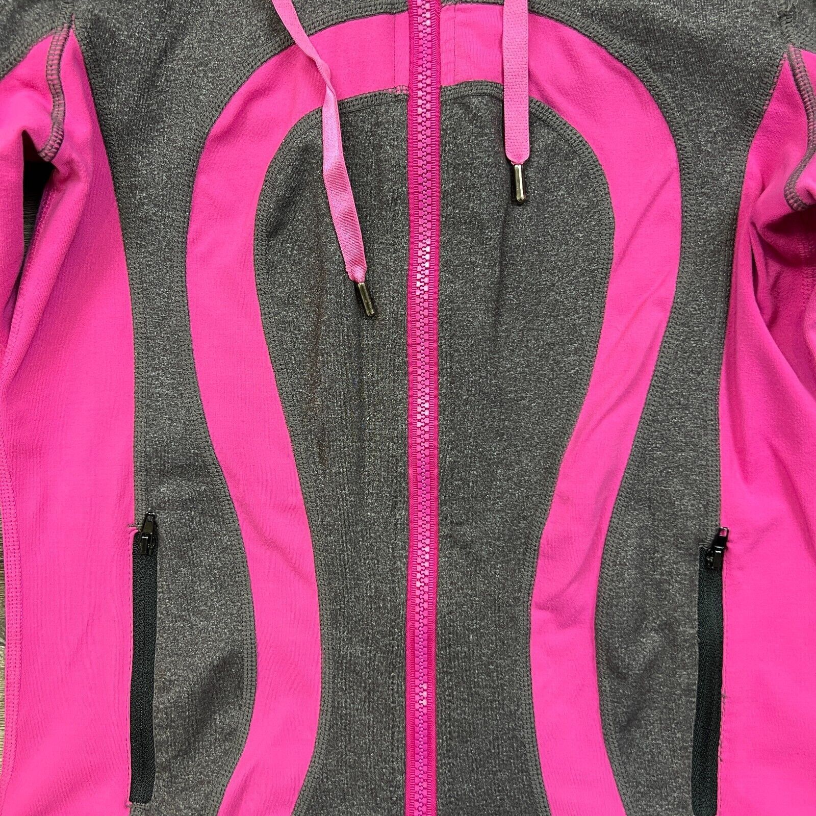 Lululemon Lululemon In Stride Jacket Full Zip Hooded Active Thumbholes Size S / US 4 / IT 40 - 3 Thumbnail