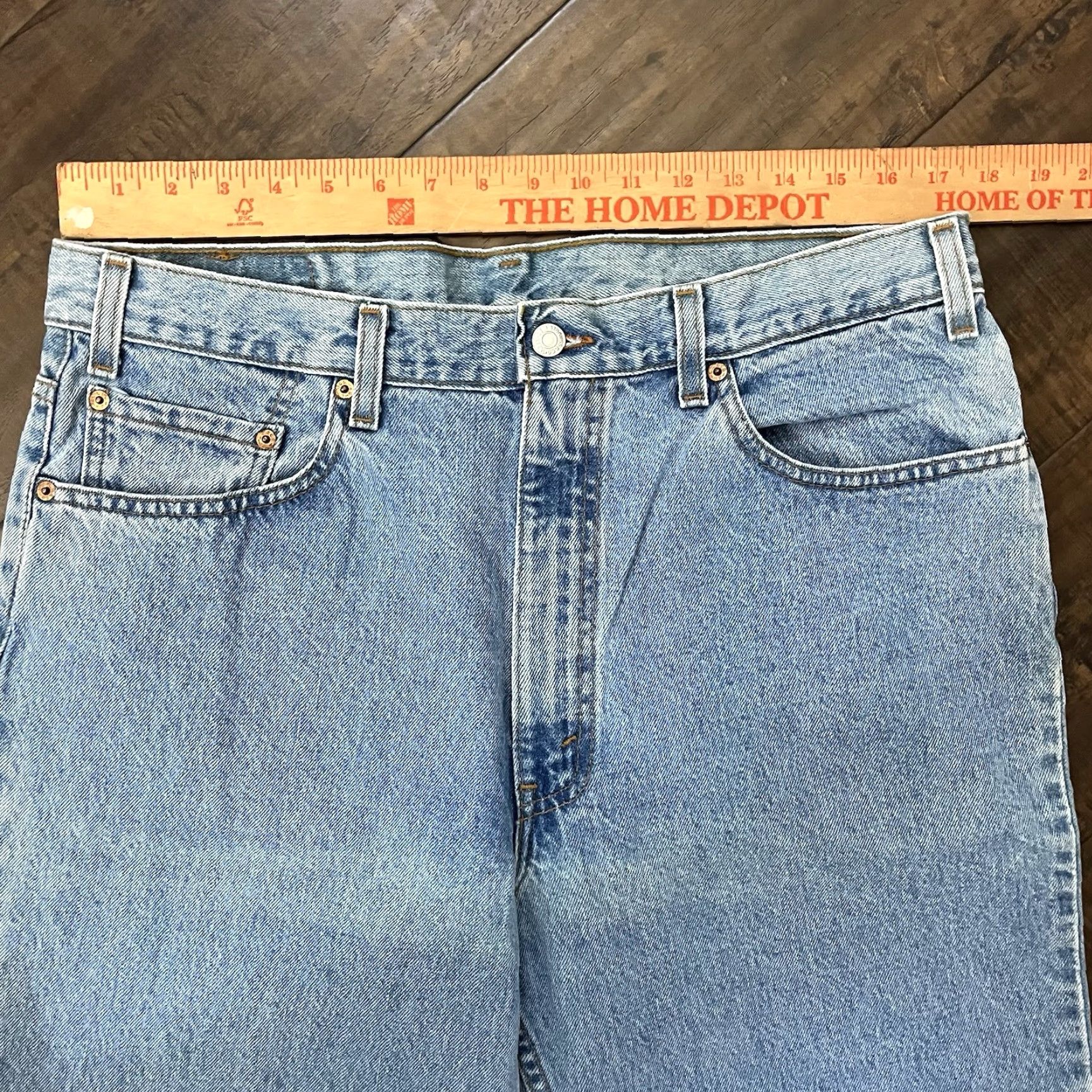 Levi's VINTAGE Levi's 550 Jeans Men 38x32 Light Blue 90s Relaxed Straight Denim Casual Size US 38 / EU 54 - 5 Thumbnail