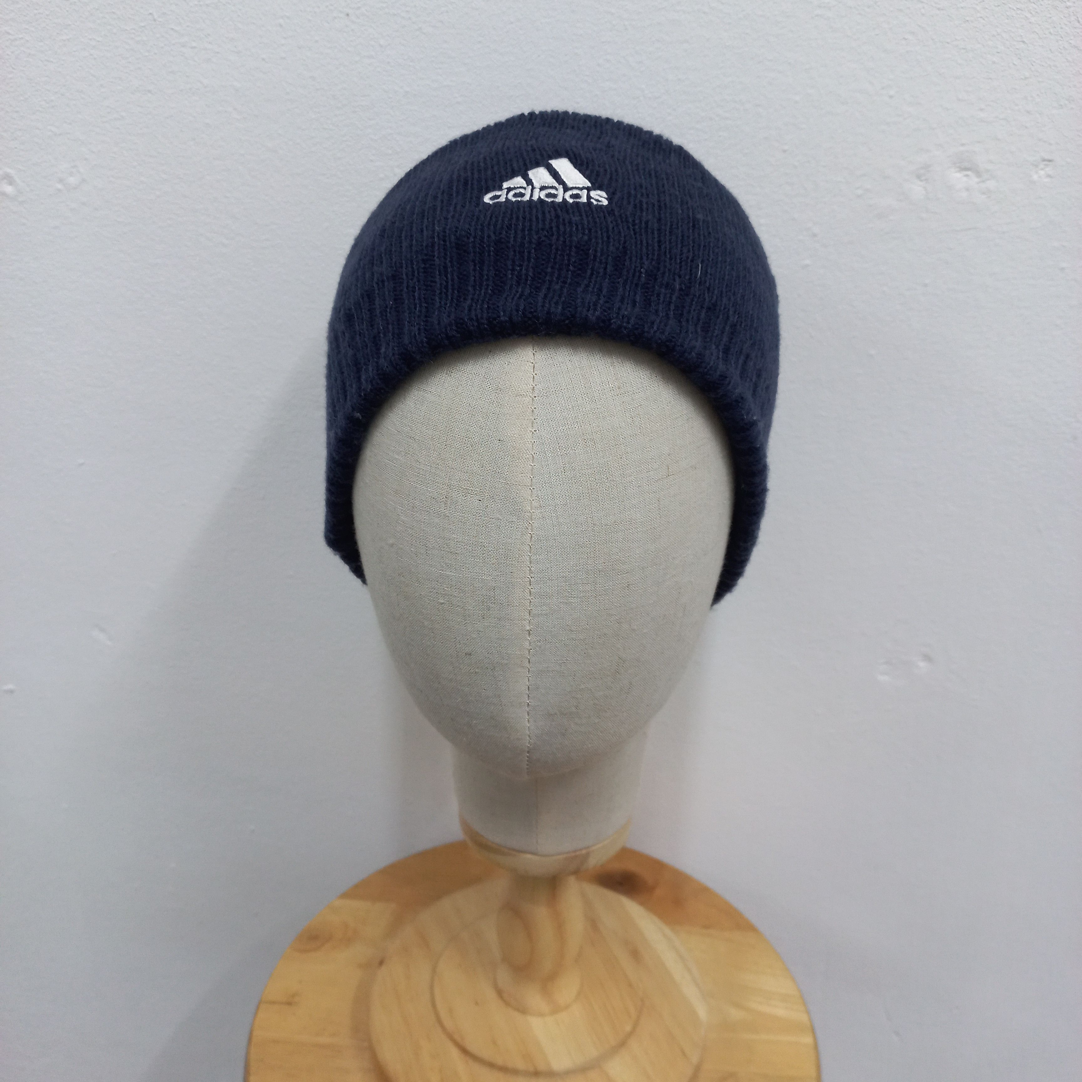 Adidas 💥 Vintage fc bayern munich by adidas reversible beanie hat Size ONE SIZE - 4 Thumbnail