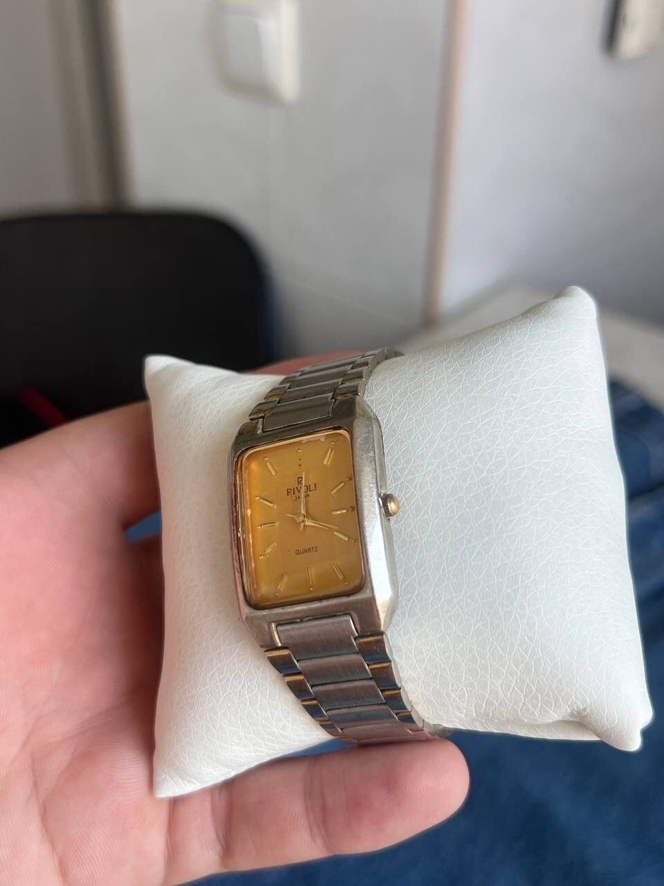 Japanese Brand Futuristic Vintage Japanese Rivoli Quartz Watch Japan Yellow Size ONE SIZE - 4 Thumbnail