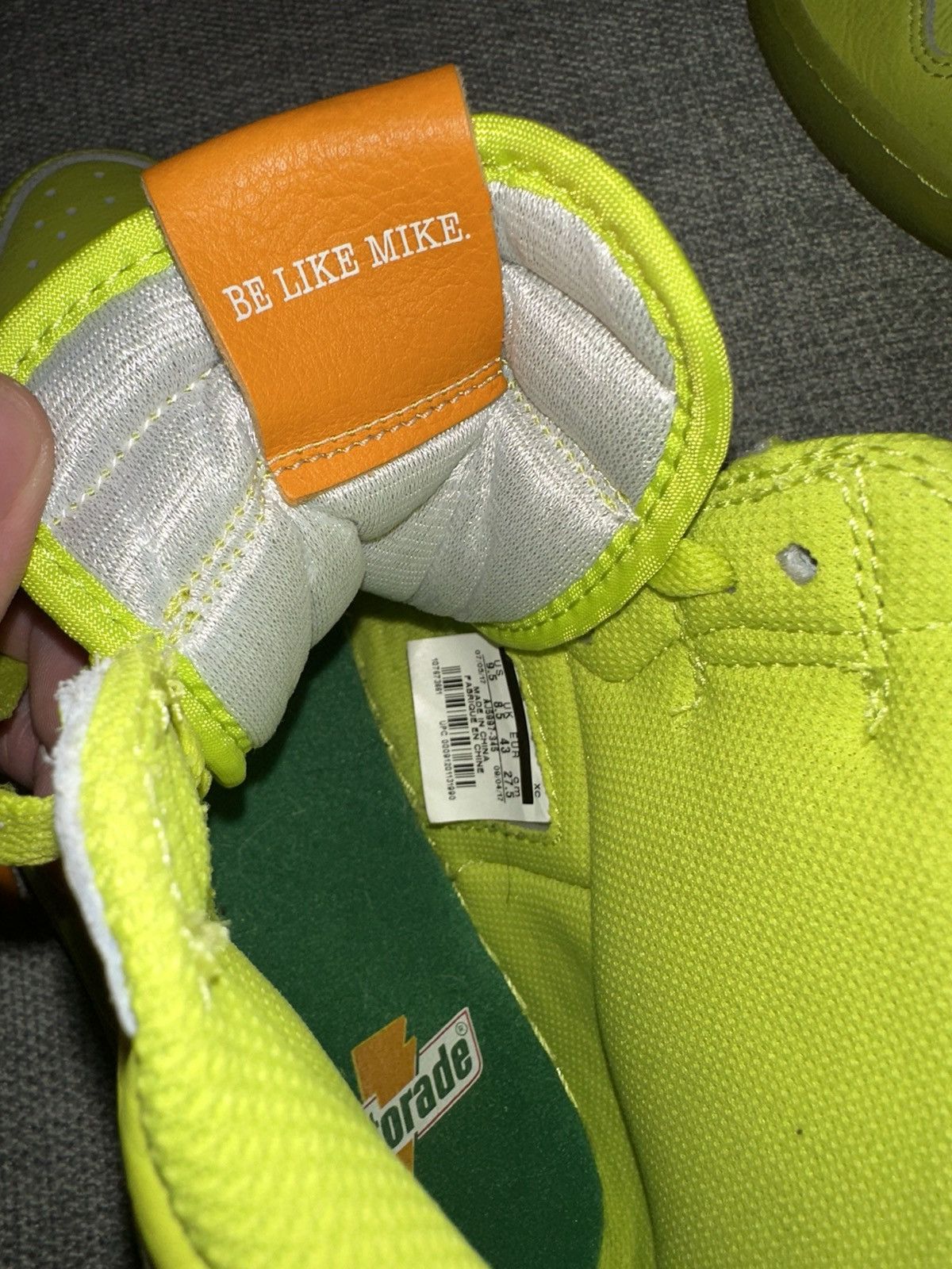 Jordan Brand Jordan 1 Retro High Gatorade Cyber Size US 9.5 / EU 42-43 - 9 Thumbnail