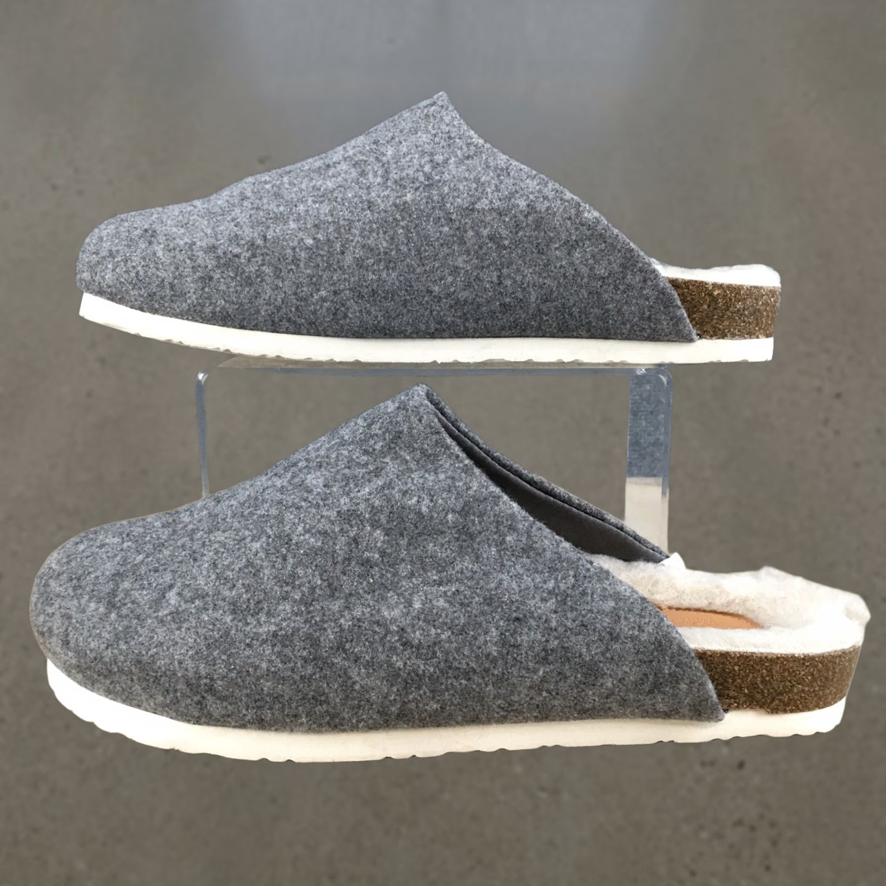 Vintage Universal Thread Sandals Womens 11 Bev Slip-On Lined Mule Slippers Gray Casual Shoes Size US 11 / IT 41 - 1 Thumbnail