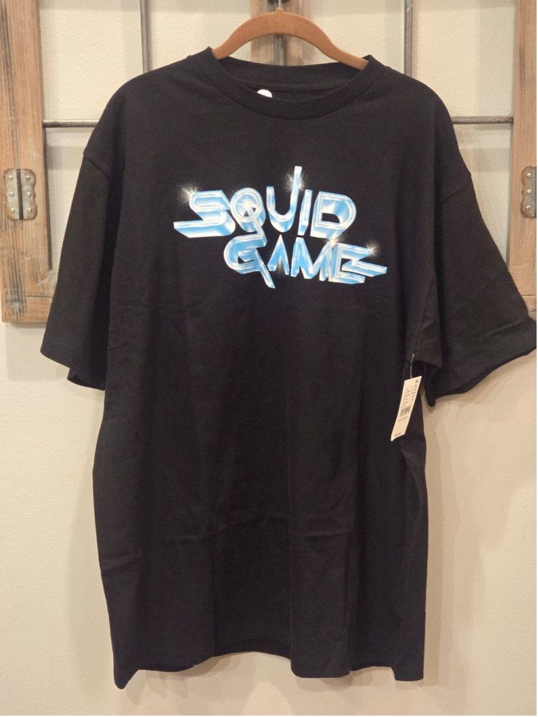Market Pacsun MARKET x Collab with Netflix Squid Games XL Tee Size US XL / EU 56 / 4 - 1 Thumbnail