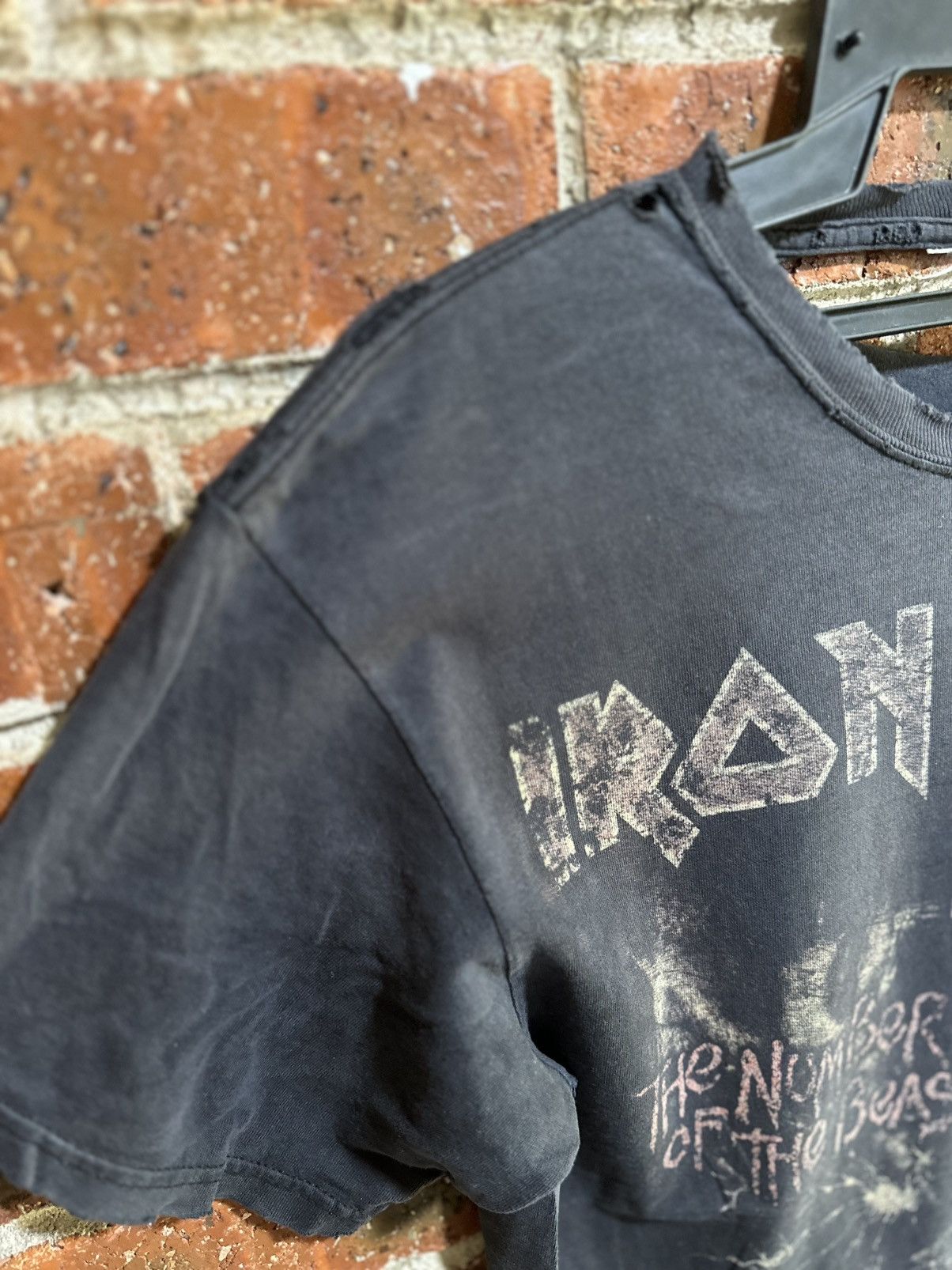 Band Tees Thrashed Vintage Iron Maiden Distress Tee Size US M / EU 48-50 / 2 - 10 Thumbnail