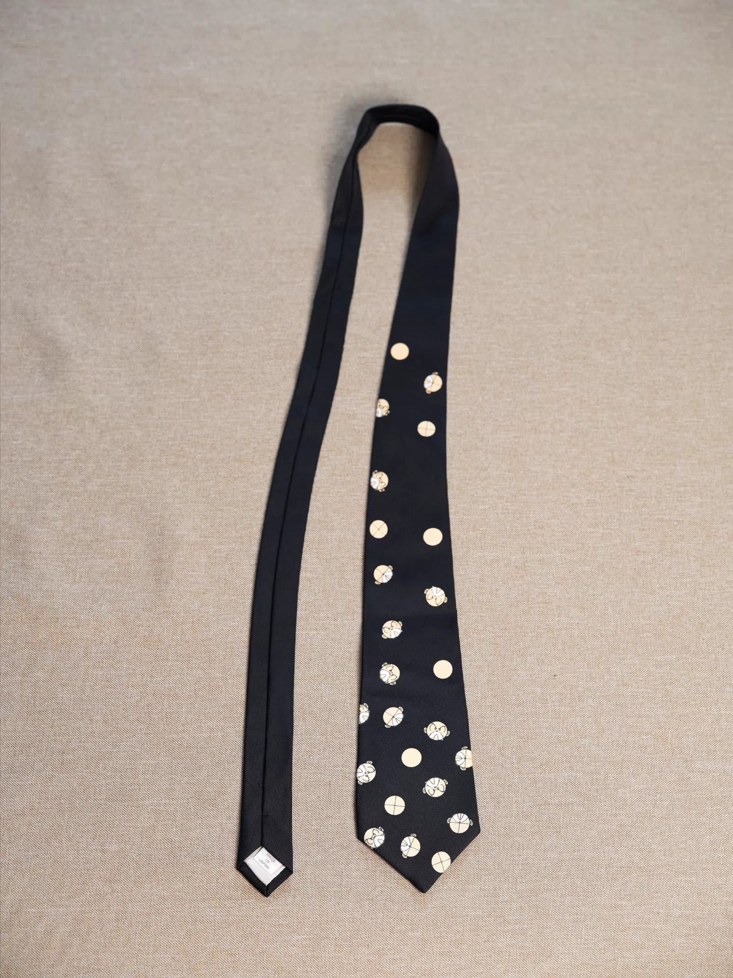 Yohji Yamamoto Yohji Yamamoto Tezuka Osamu Beard Dad Tie Size ONE SIZE - 1 Thumbnail