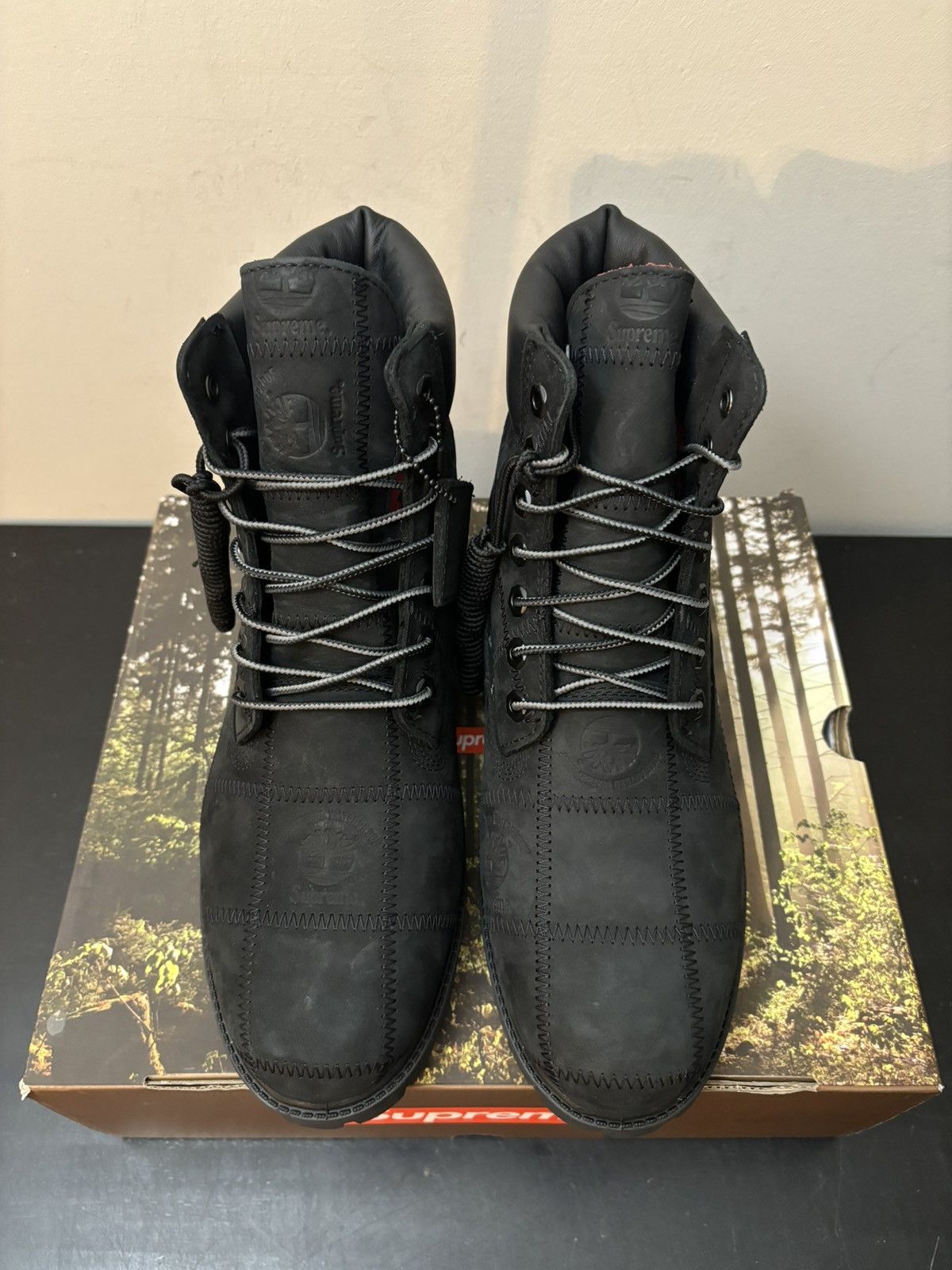 Supreme × Timberland Timberland 6 Inch Boots Supreme Patchwork Black Size US 9 / EU 42 - 2 Thumbnail