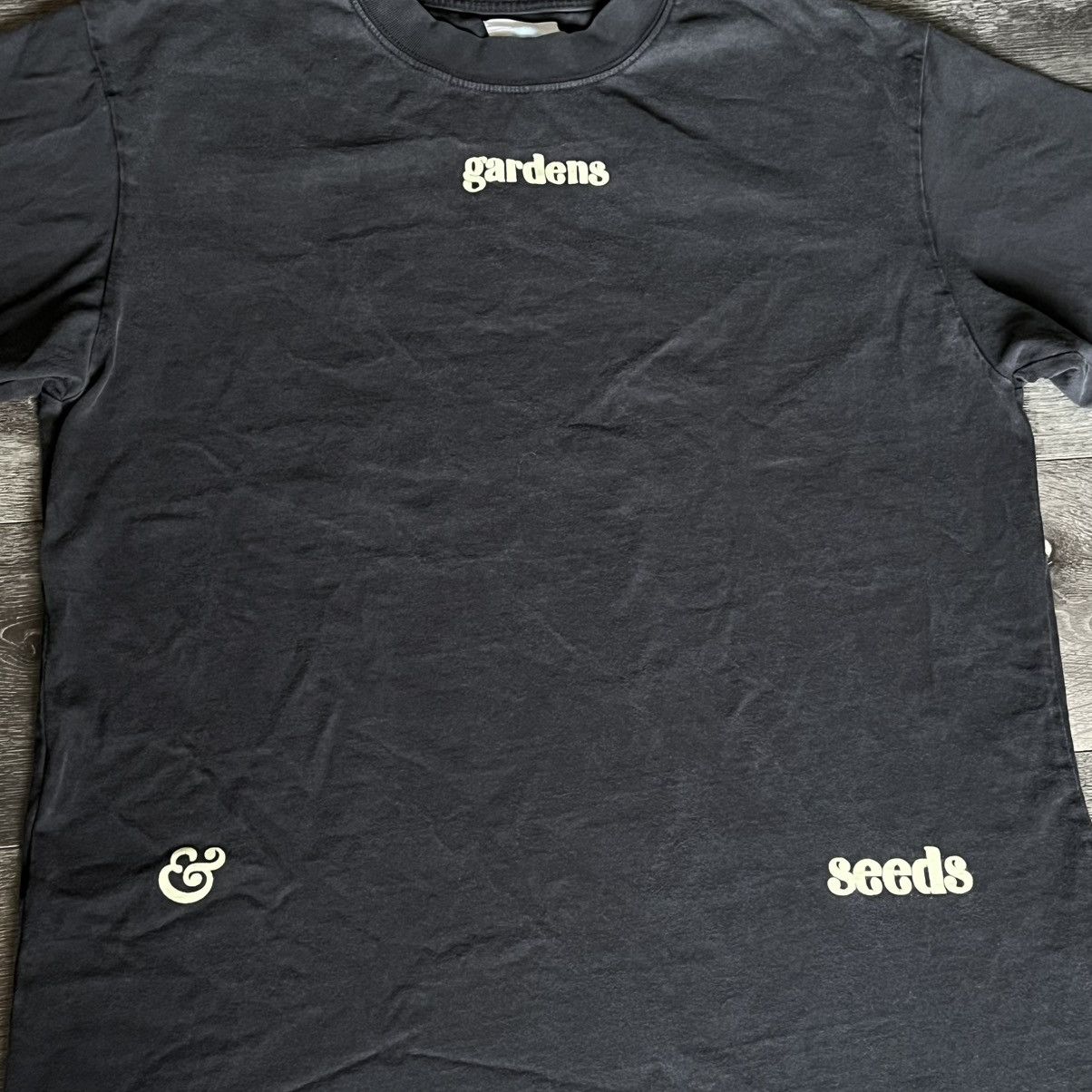 Vintage Gardens & Seeds Co-Op Mission Plant Grow Graphic Logo Tee Size US M / EU 48-50 / 2 - 5 Thumbnail