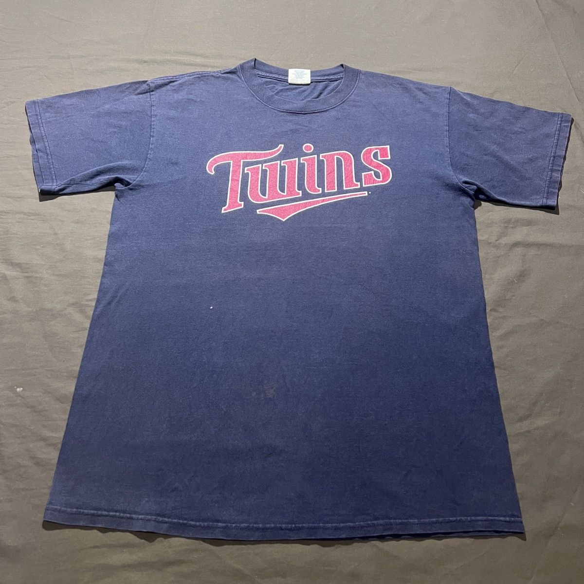 MLB Vintage Y2K Minnesota Twins Majestic Tee L Faded Size US L / EU 52-54 / 3 - 2 Thumbnail