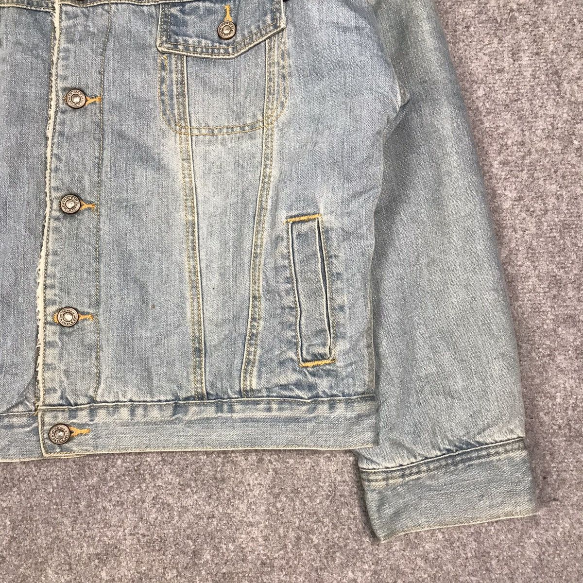 Vans VANS STREET WEAR DENIM BUTTON SHERPA CROPPED JACKET Size US M / EU 48-50 / 2 - 5 Thumbnail