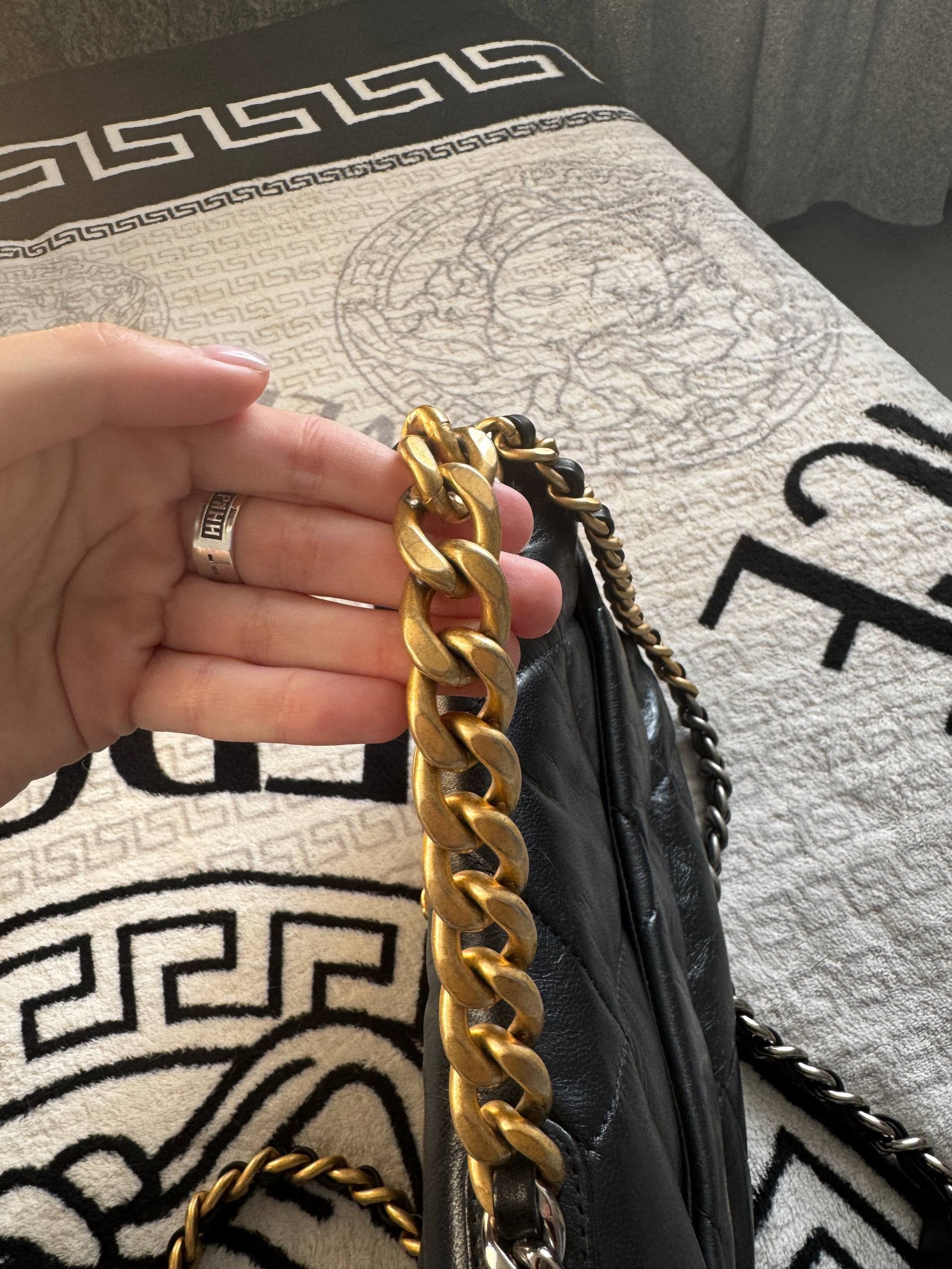 Chanel Chanel 19 leather handbag Size ONE SIZE - 4 Thumbnail