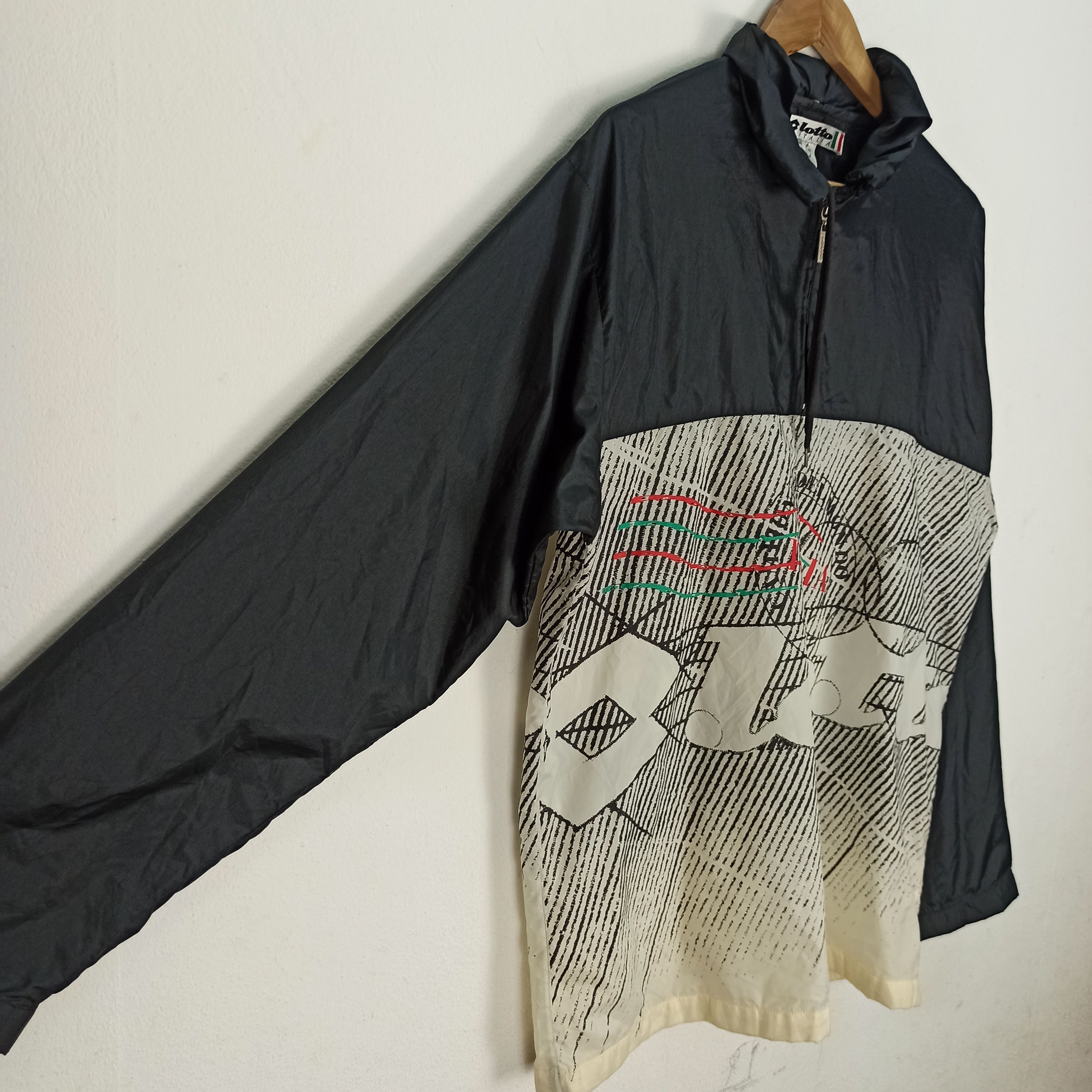 Lotto Sport Vintage Lotto Italia Nylon Windbreaker Jacket Rare Size US L / EU 52-54 / 3 - 5 Thumbnail