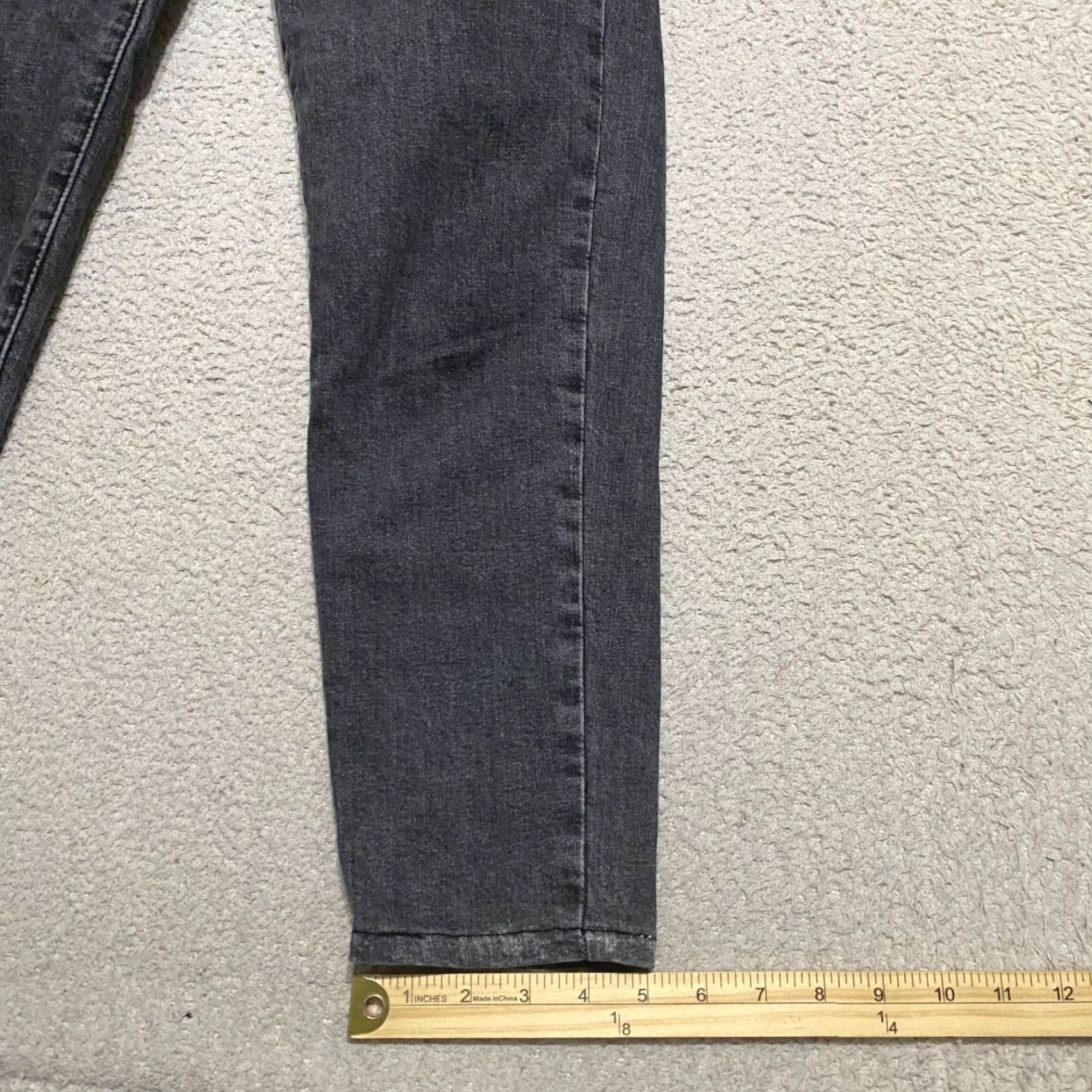 Levi's Levi's Jeans Womens Gray Denim Medium Wash High Rise Tapered 25 Regular 5-Pocket Design Womens Size 42" / US 20 - 5 Thumbnail