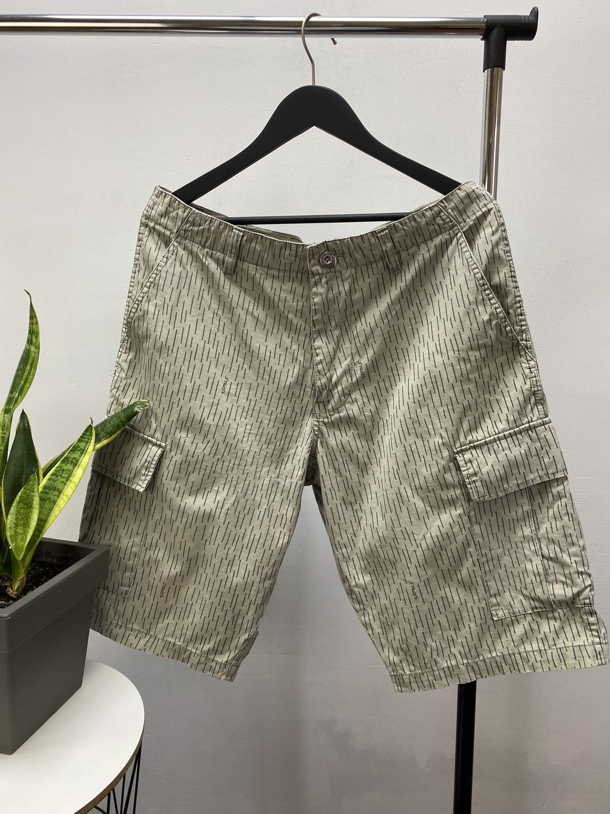 Hypebeast × Stussy VINTAGE STUSSY SHORT PANTS CARGO Size US 34 / EU 50 - 1 Thumbnail