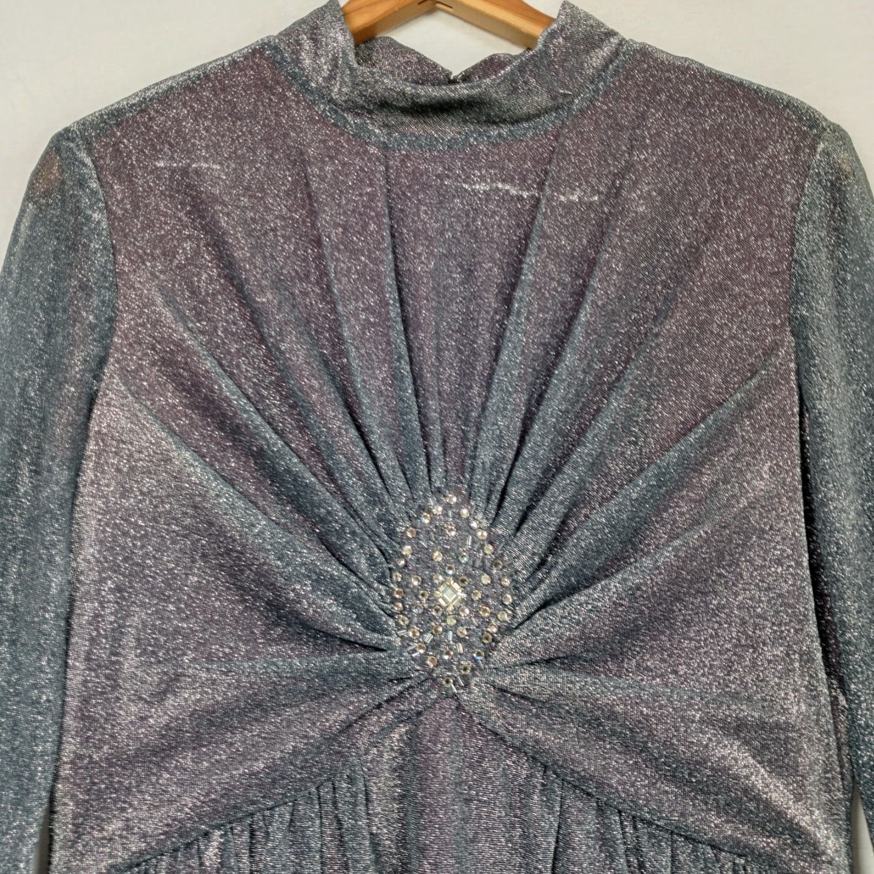 Vintage Vintage 1970s Evening Gown Size 16 Silver Metallic Maxi Long Sleeve Party Event Here for Sale Size XXL / US 16-18 / IT 52-54 - 7 Thumbnail