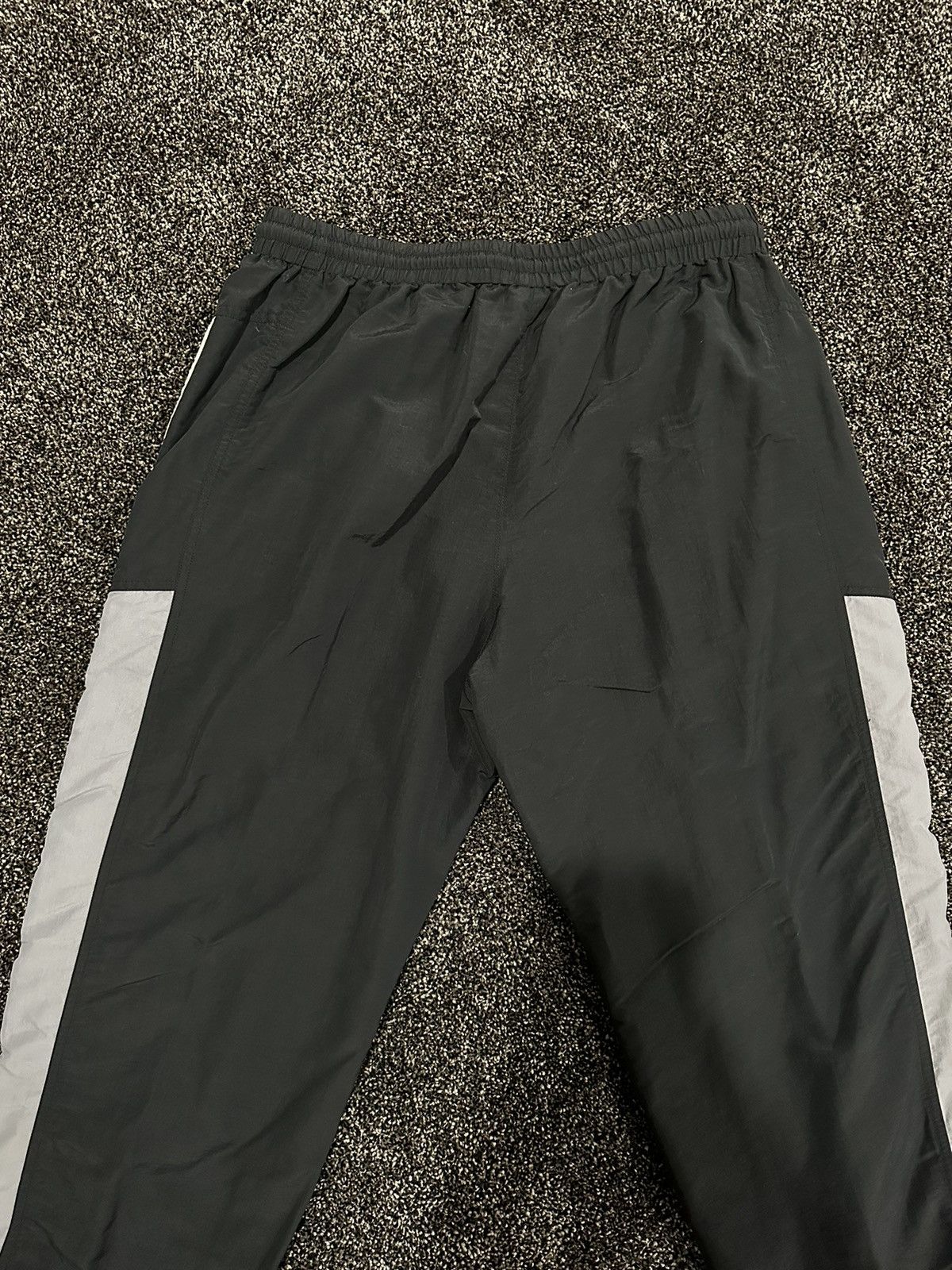 Balenciaga Balenciaga Unifit Sporty B Logo Track Black Nylon Pants Size US 34 / EU 50 - 14 Thumbnail