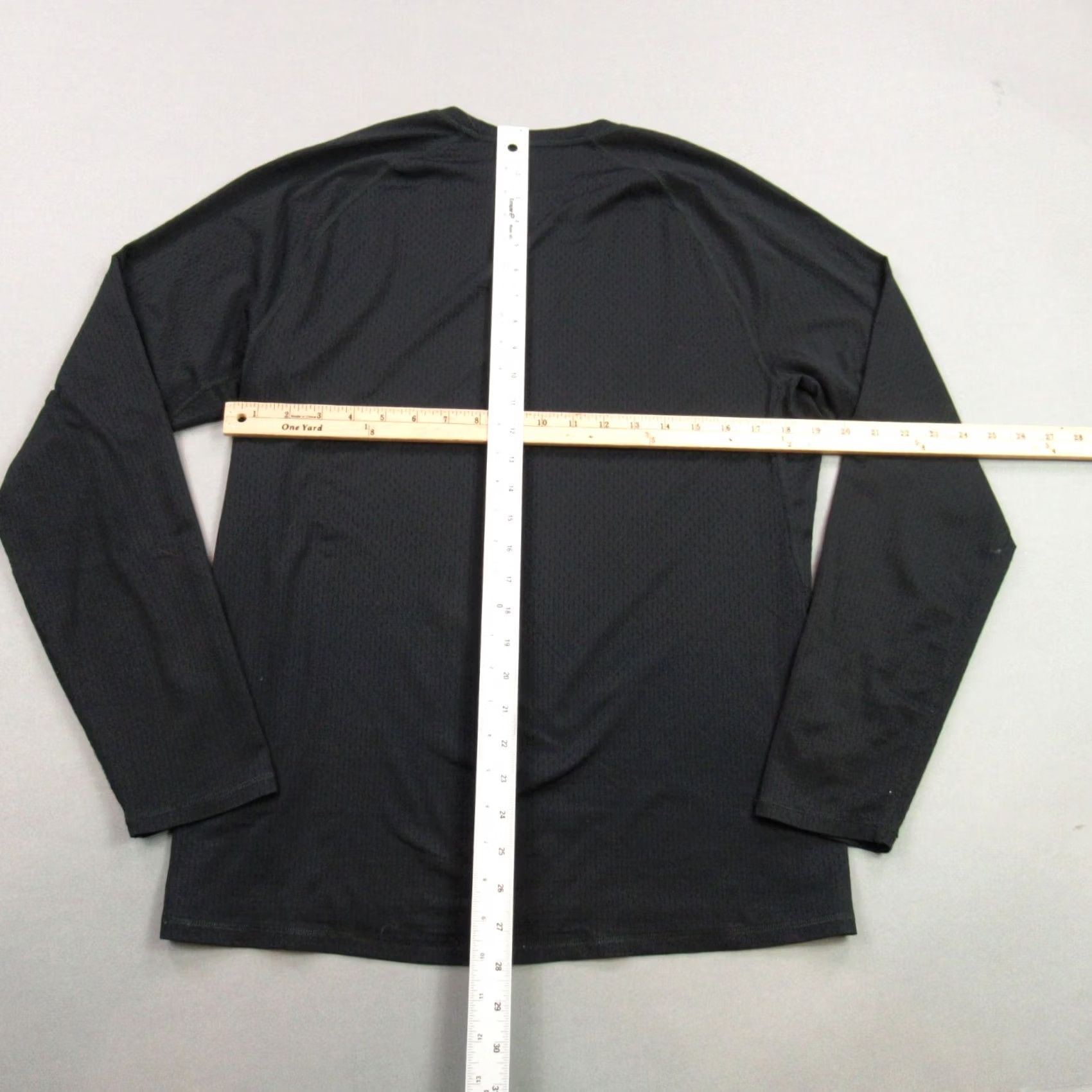 Vintage REI Shirt Mens M Long Sleeve Crew Neck Black Stretch Lightweight Workout Shirt Size US M / EU 48-50 / 2 - 5 Thumbnail