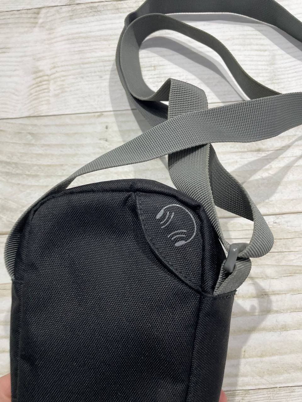 Jack Wolfskin Vintage Jack Wolfskin Messenger Mini Bag Black Y2K Size ONE SIZE - 8 Thumbnail