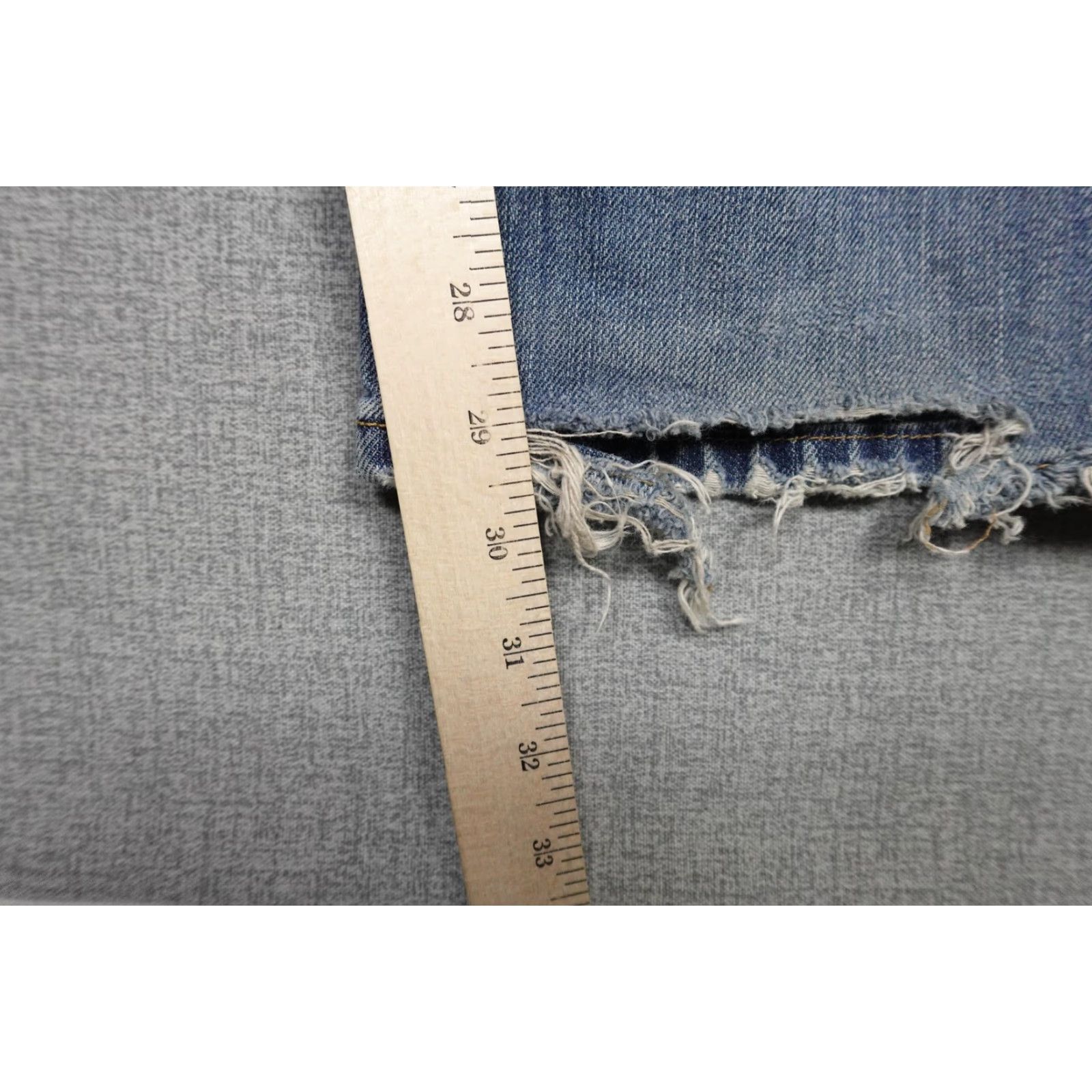 Levi's Levi's 501 Jeans Straight Button Fly Light Wash Denim 36 Mens Blue Distressed 5-Pocket Modern Regular Rise Size US 36 / EU 52 - 7 Thumbnail
