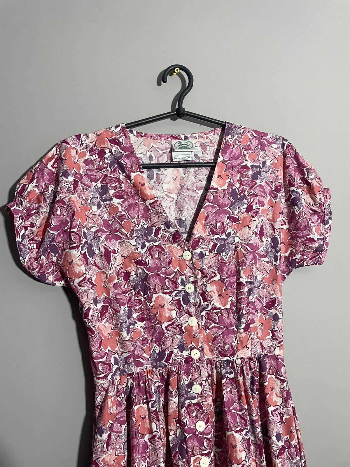 Laura Ashley × Vintage Vintage Laura Ashley 1980s dark pink floral pattern dress Size M / US 6-8 / IT 42-44 - 4 Thumbnail